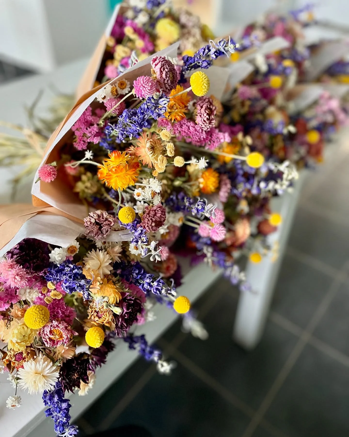 Ce weekend retrouvez-moi au march&eacute; de No&euml;l de LA CHAISE DIEU (clo&icirc;tre de l&rsquo;Abbaye + salles casad&eacute;ennes) ~ samedi et dimanche de 10h &agrave; 18h @lachaisedieu_abbaye 
.
Vous trouverez &eacute;galement mes cr&eacute;atio