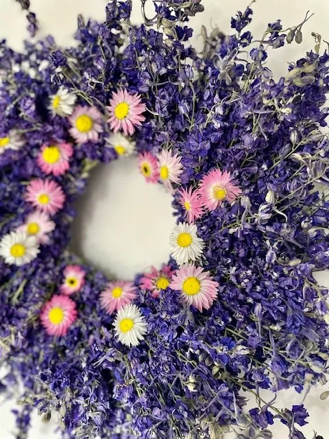 Couronne fleurs sechees bleu indigo (8).jpg