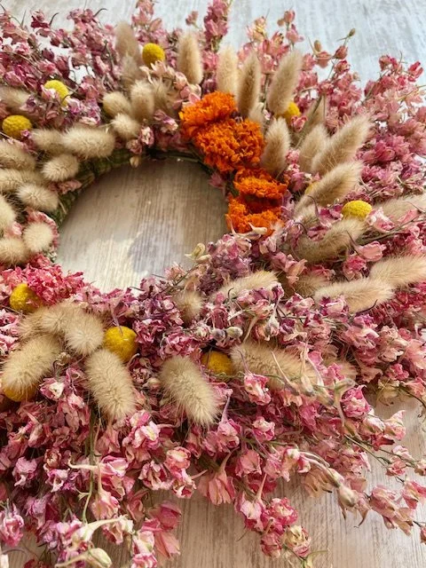 Octobre rose couronne fleurs séchées (8).jpg