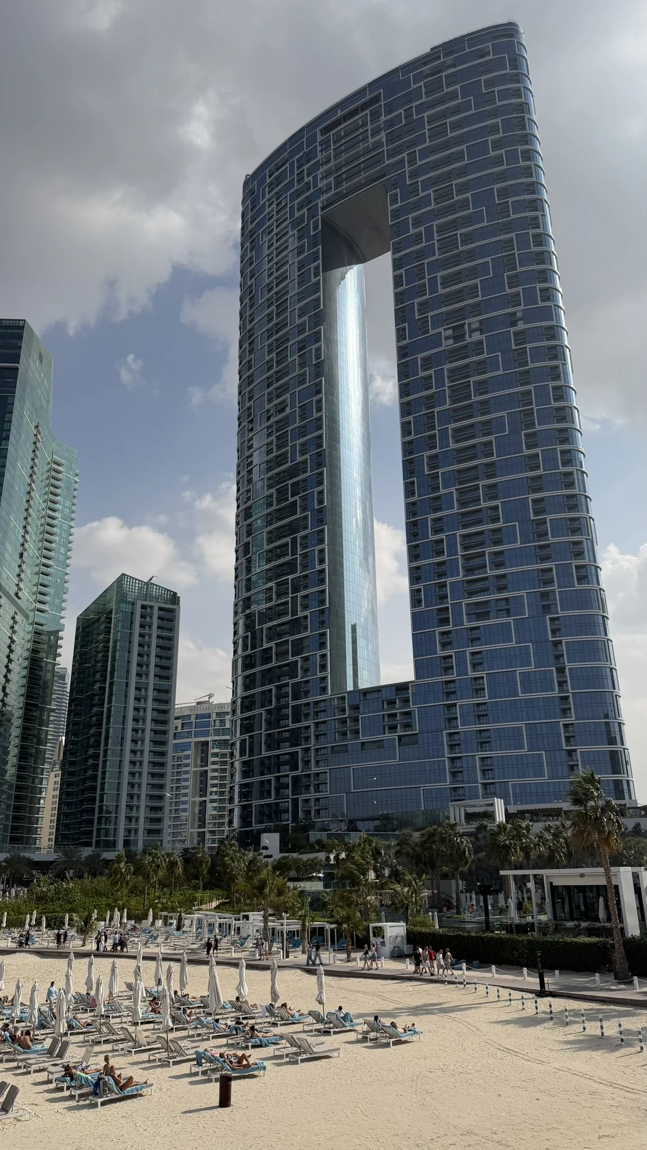 Dubai_(3_of_9).jpg