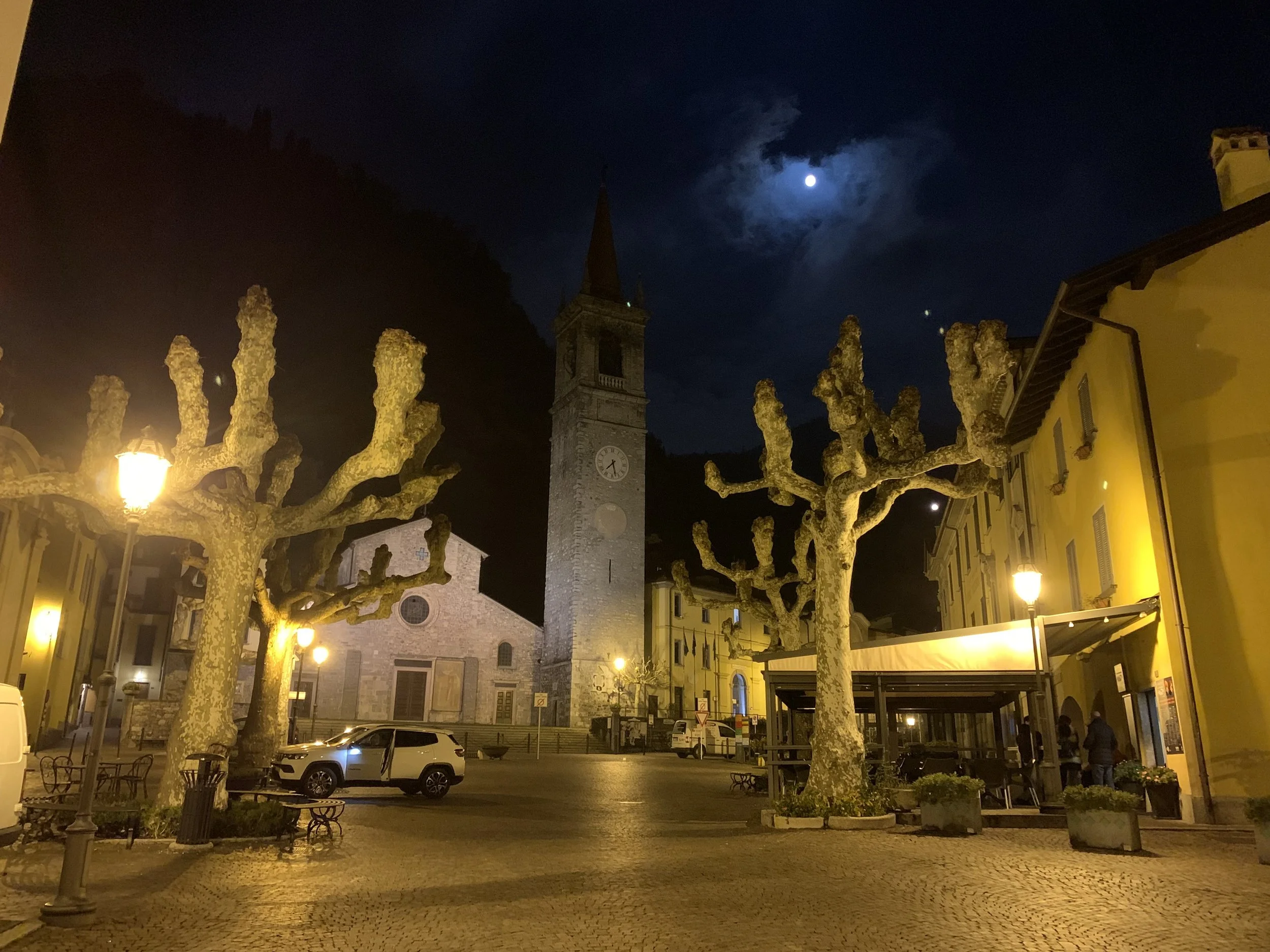 From Chaos to Confidence:  Foundational Skills That Empower You to Thrive in a Disrupted Work World…