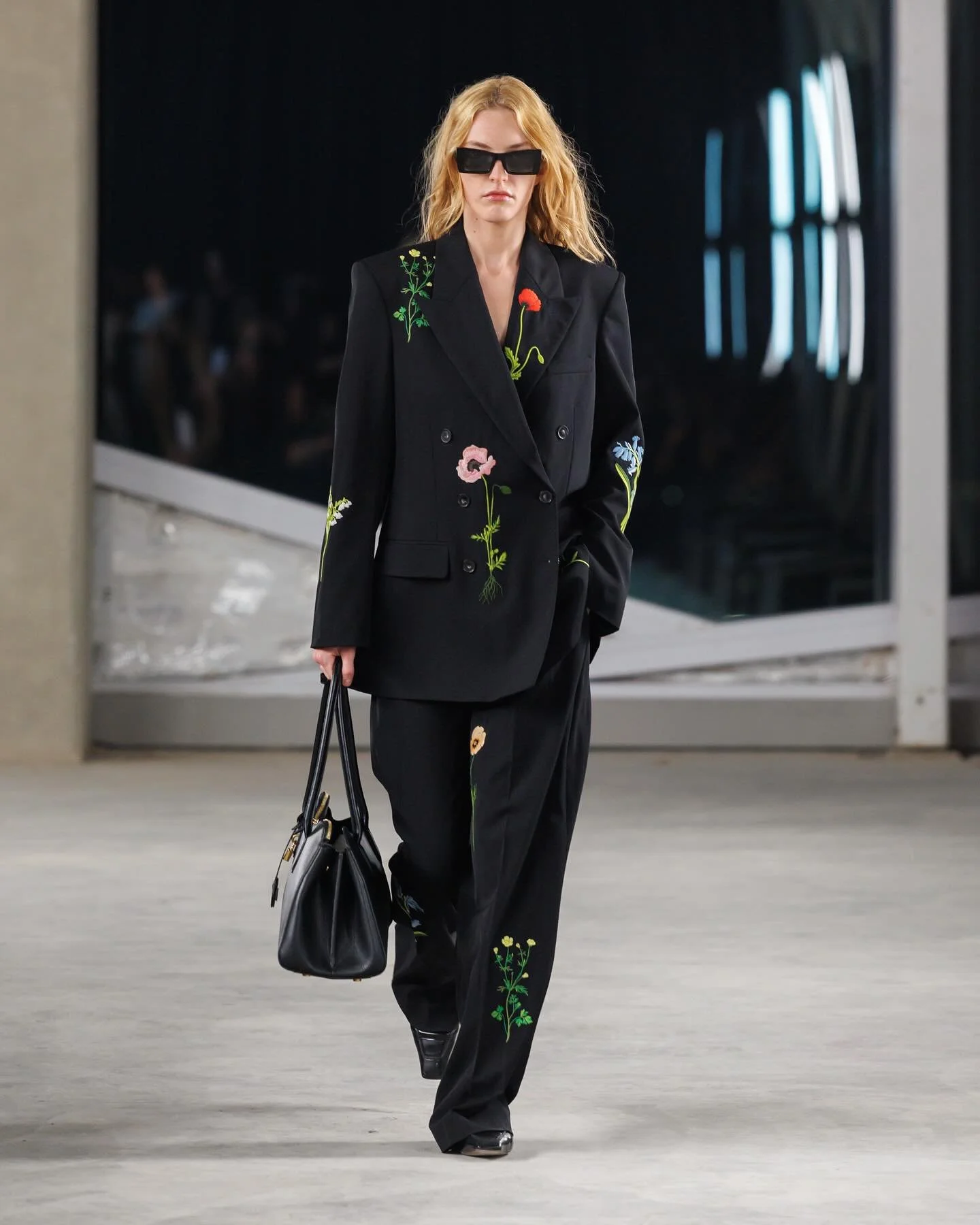 Stella McCartney closed Riyadh Fashion Week 2025 with a landmark runway show, marking her first-ever presentation in the Middle East.

A special evening HFA Consultancy was honored to be a part of ✨🇸🇦

#riyadhfashionweek #hfaconsultancy #stellamcca