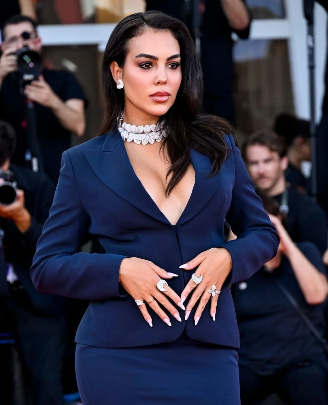 Georgina Rodr&iacute;guez shines in Pasquale Bruni High Jewelry at the 83rd Venice International Film Festival, wearing creations from Giardini Segreti Couture, Rosina and Alelui&aacute;.⁠
⁠
@PasqualeBruni ⁠
⁠
#HFAConsultancy #PasqualeBruni