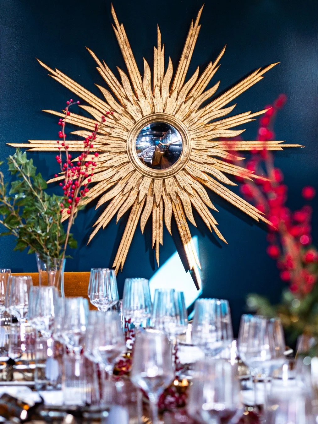🌙 Gather, dine, celebrate 

From birthdays to anniversaries, Leven is Strijd transforms into a one-of-a-kind dining space on the River Medway. Outside wedding season, our historic barge and stretch tent provide the perfect setting for intimate dinne