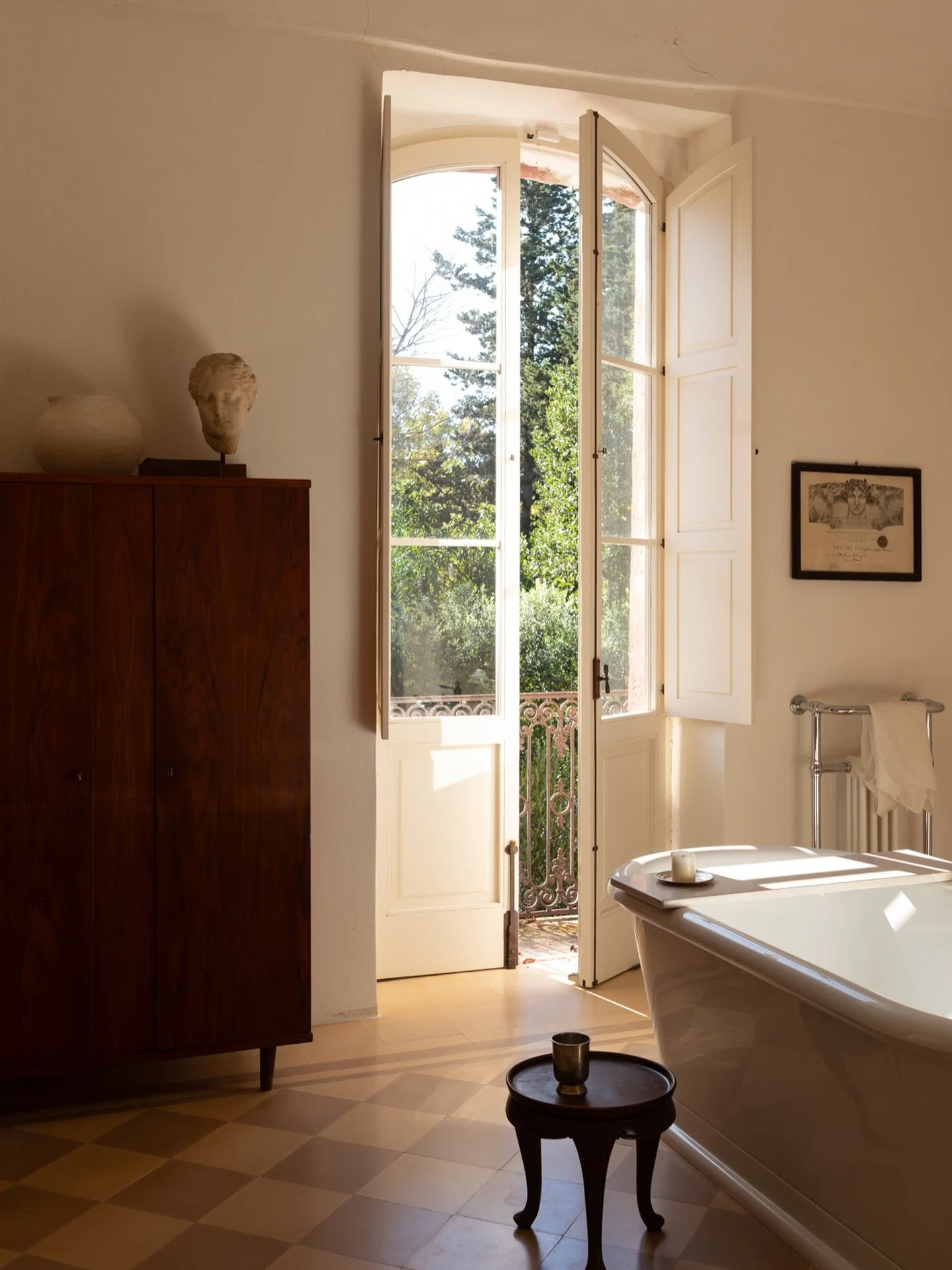 Location W. Now live on our website. A truly stunning villa, beautifully restored and curated. A rather incredible backdrop for product shoots and fashion alike. Inside the villa, high ceilings, soft light, beautiful original tiles, the most beautifu