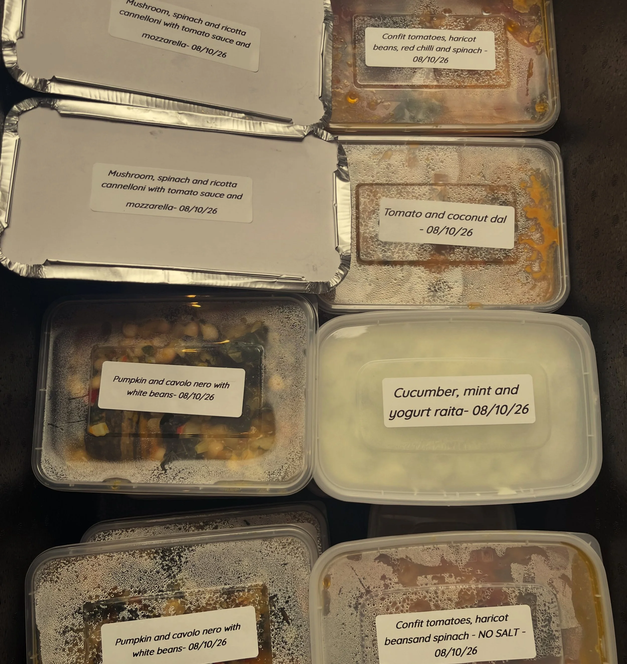 Today&rsquo;s delivery of 35 portions of delicious home cooked food to fill a lucky client&rsquo;s fridge and freezer. On the menu&hellip;

Pumpkin and cavolo nero with white beans, basil and parsley 

Tomato and coconut dal, red onion and tomato sal