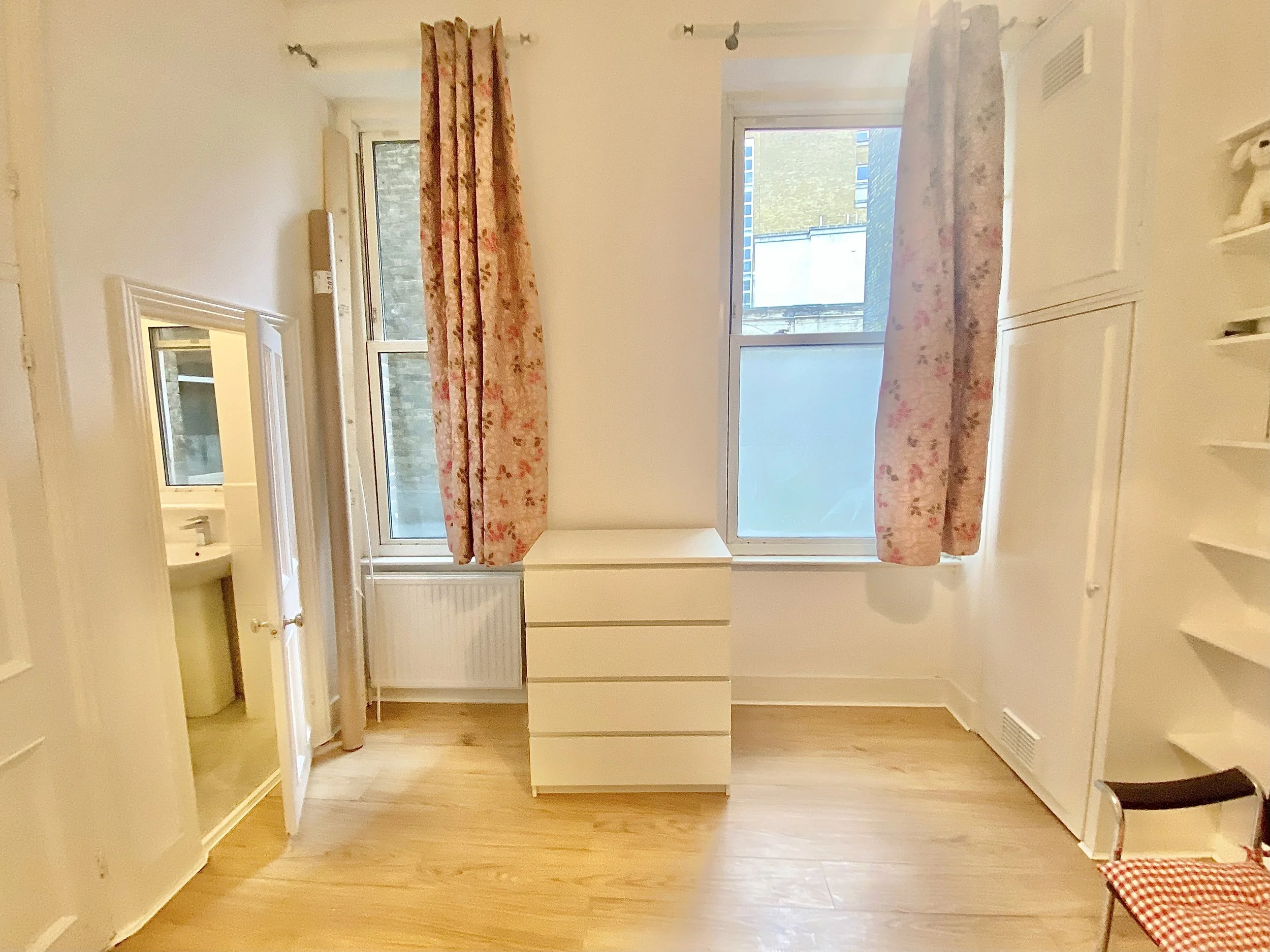 2 bedroom flat - Hanover Gate