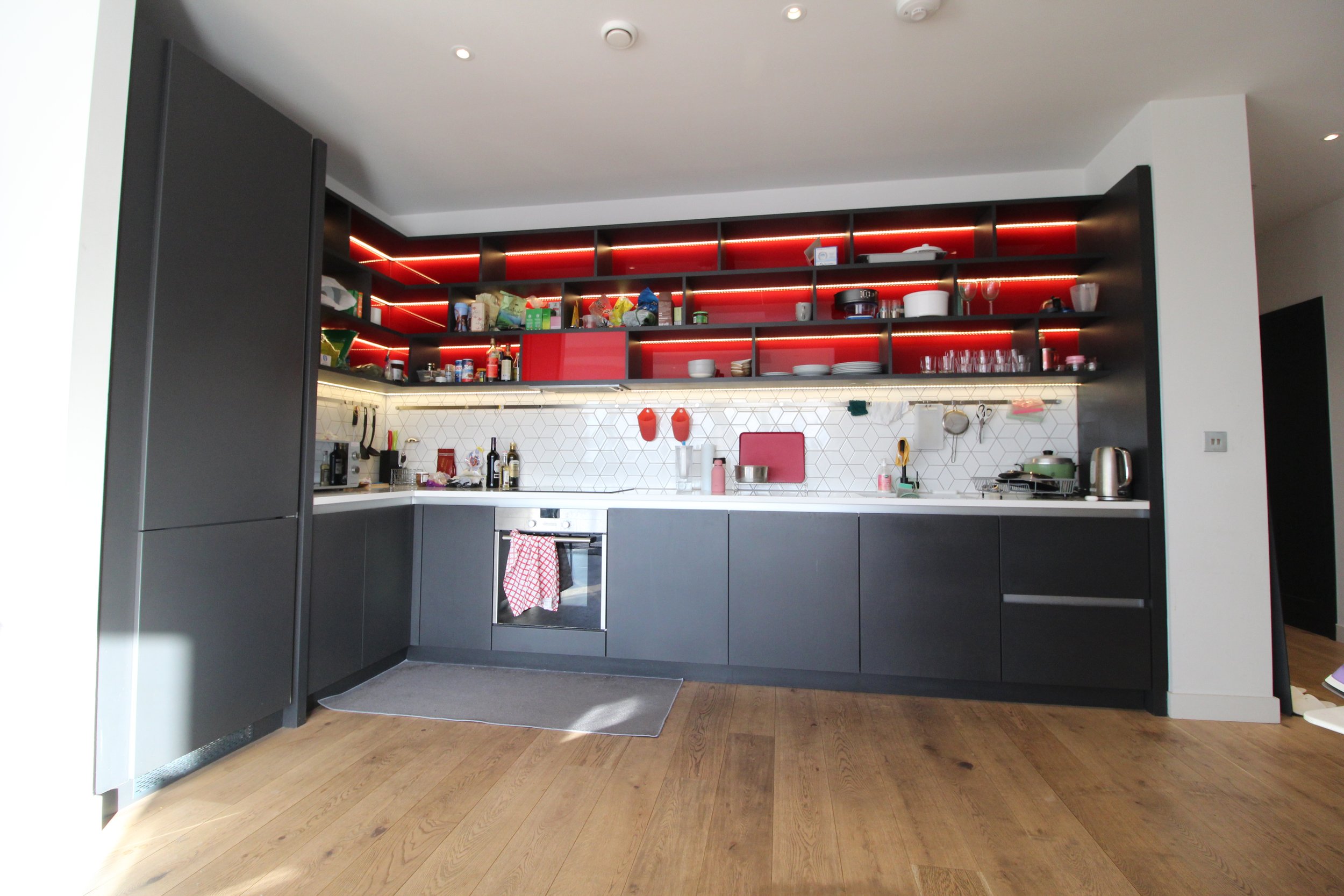 3 Bedroom Flat Modena House