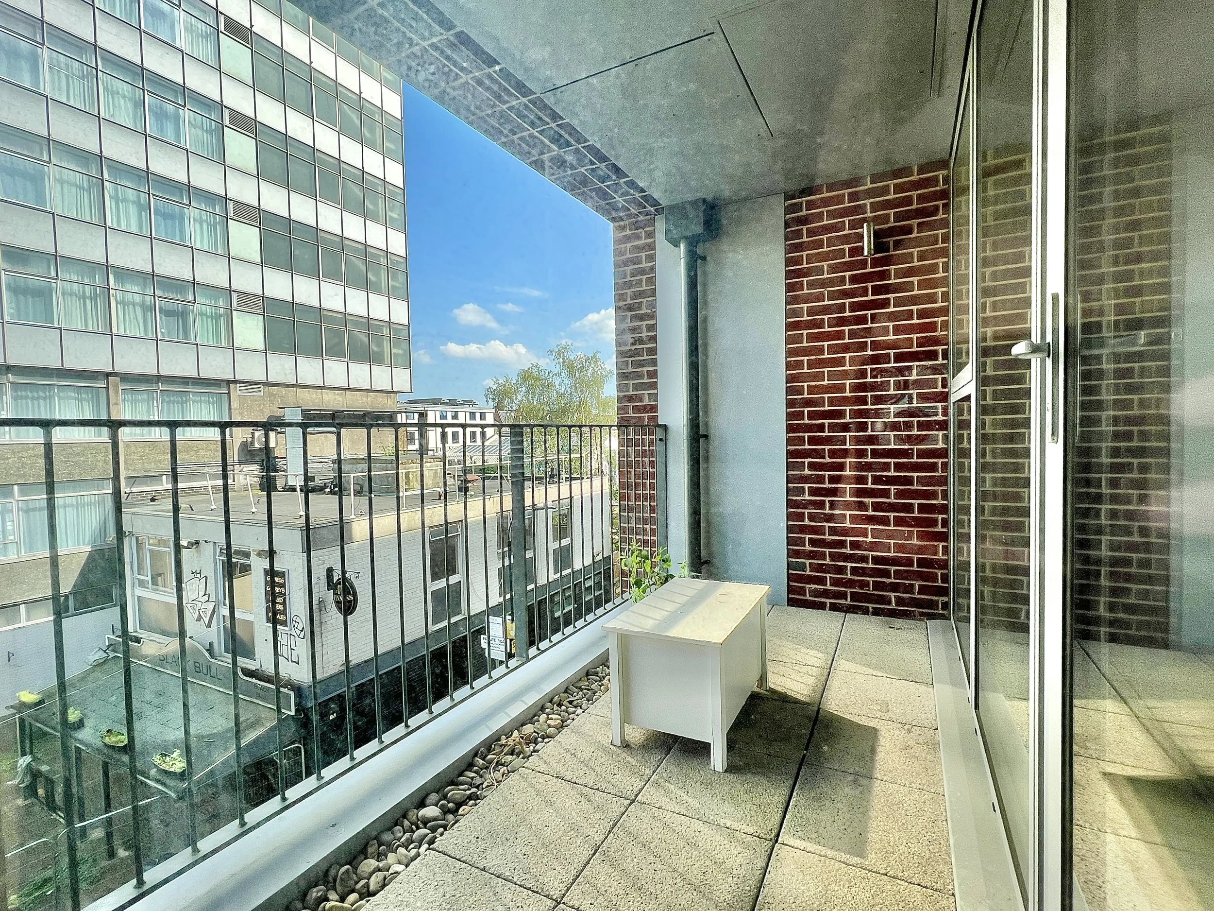 1 bedroom flat - Ravilious House