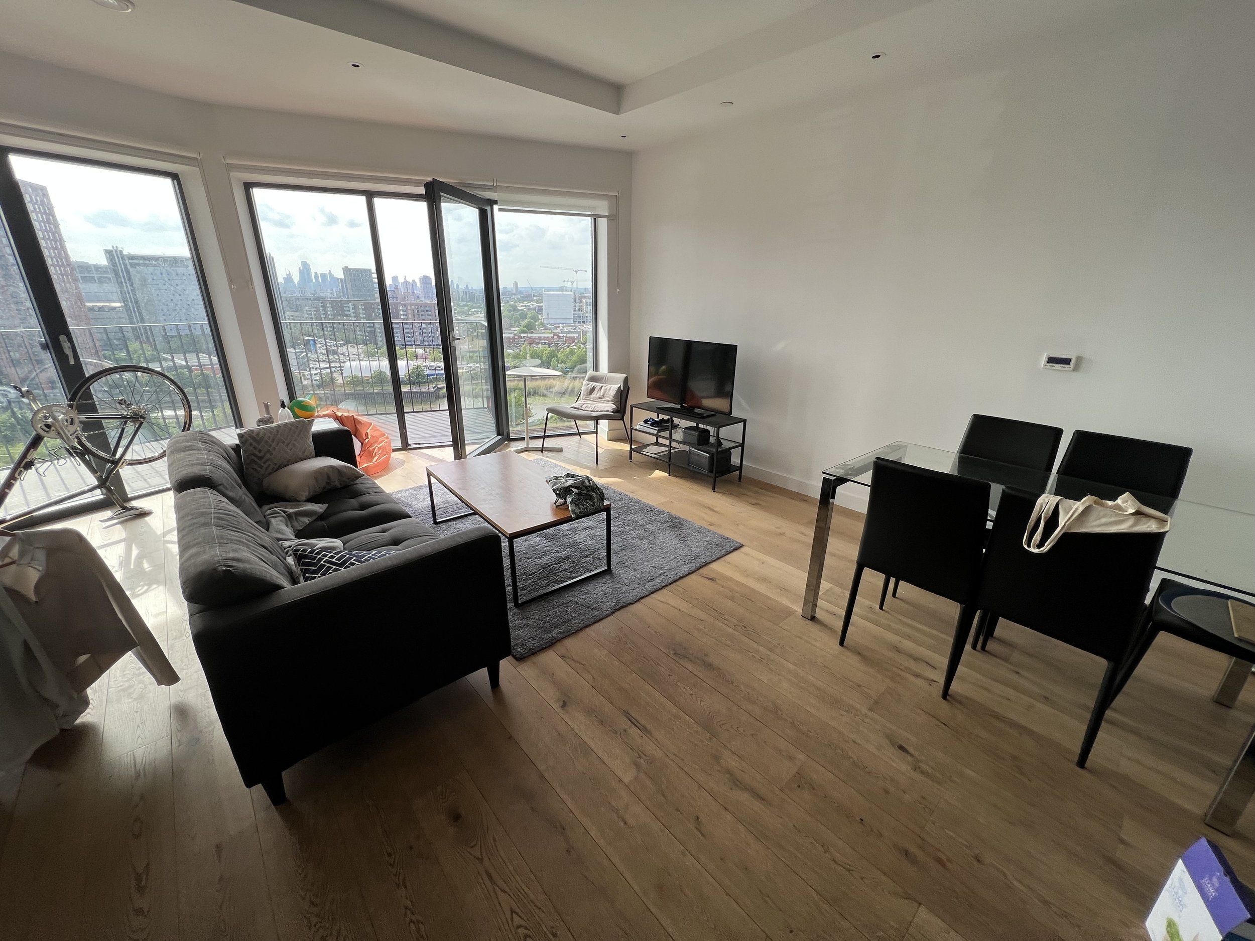 3 Bedroom Flat Modena House