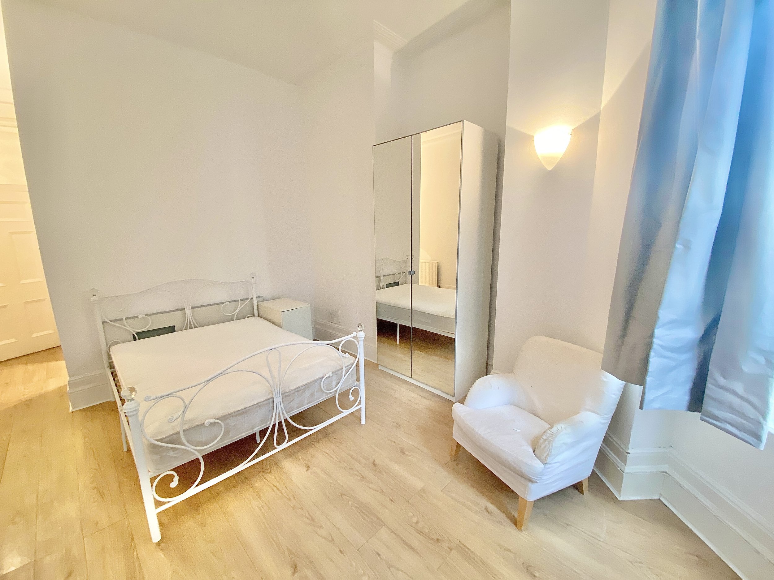 2 bedroom flat - Hanover Gate