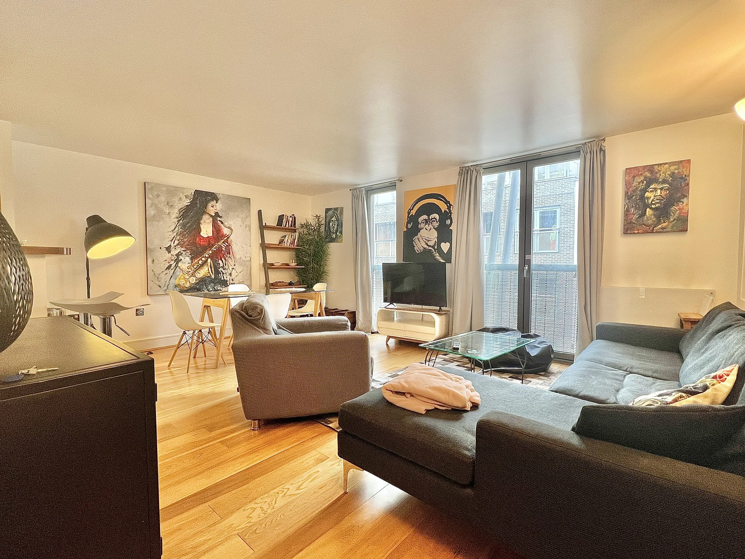 1  Bedroom Flat Albany Court