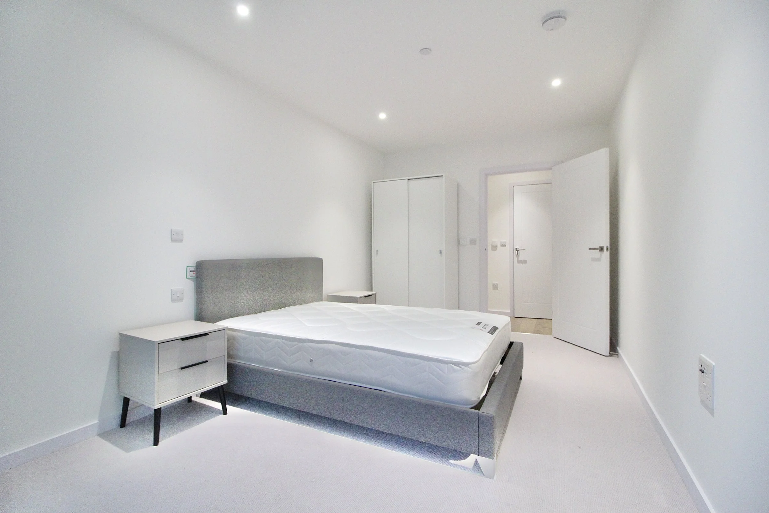 7th Floor 2 bedroom flat