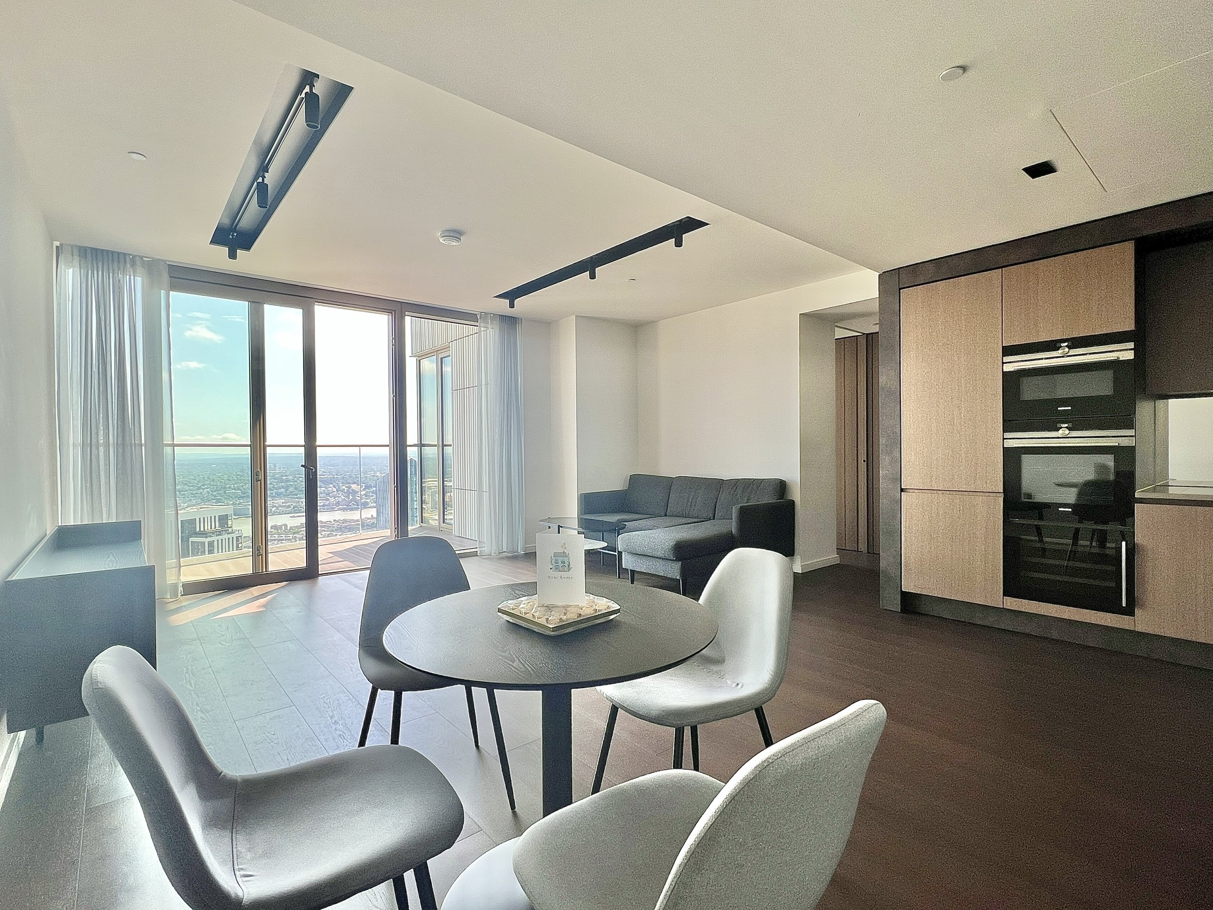 53rd Floor 1 Bedroom