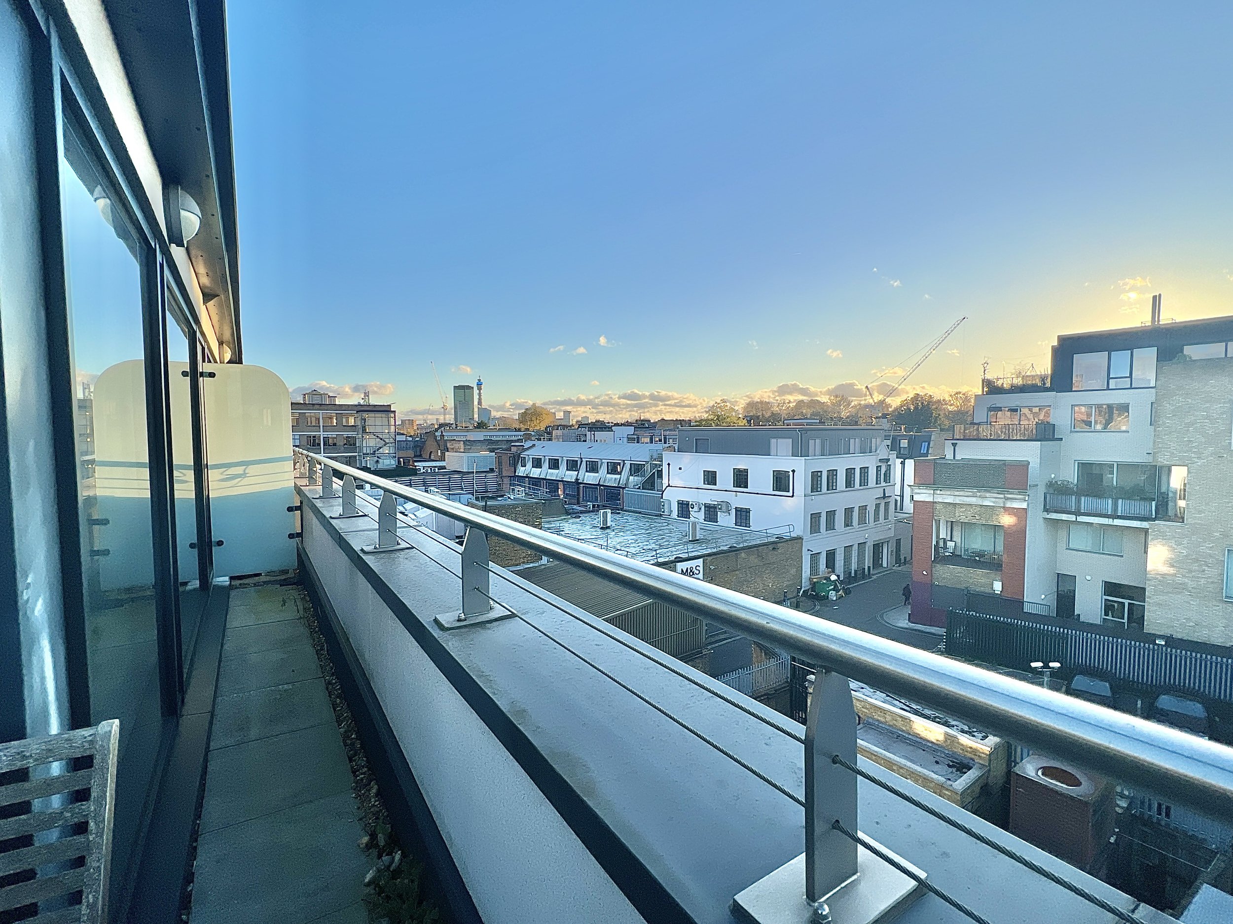 3 bedrooms penthouse - Camden High Street