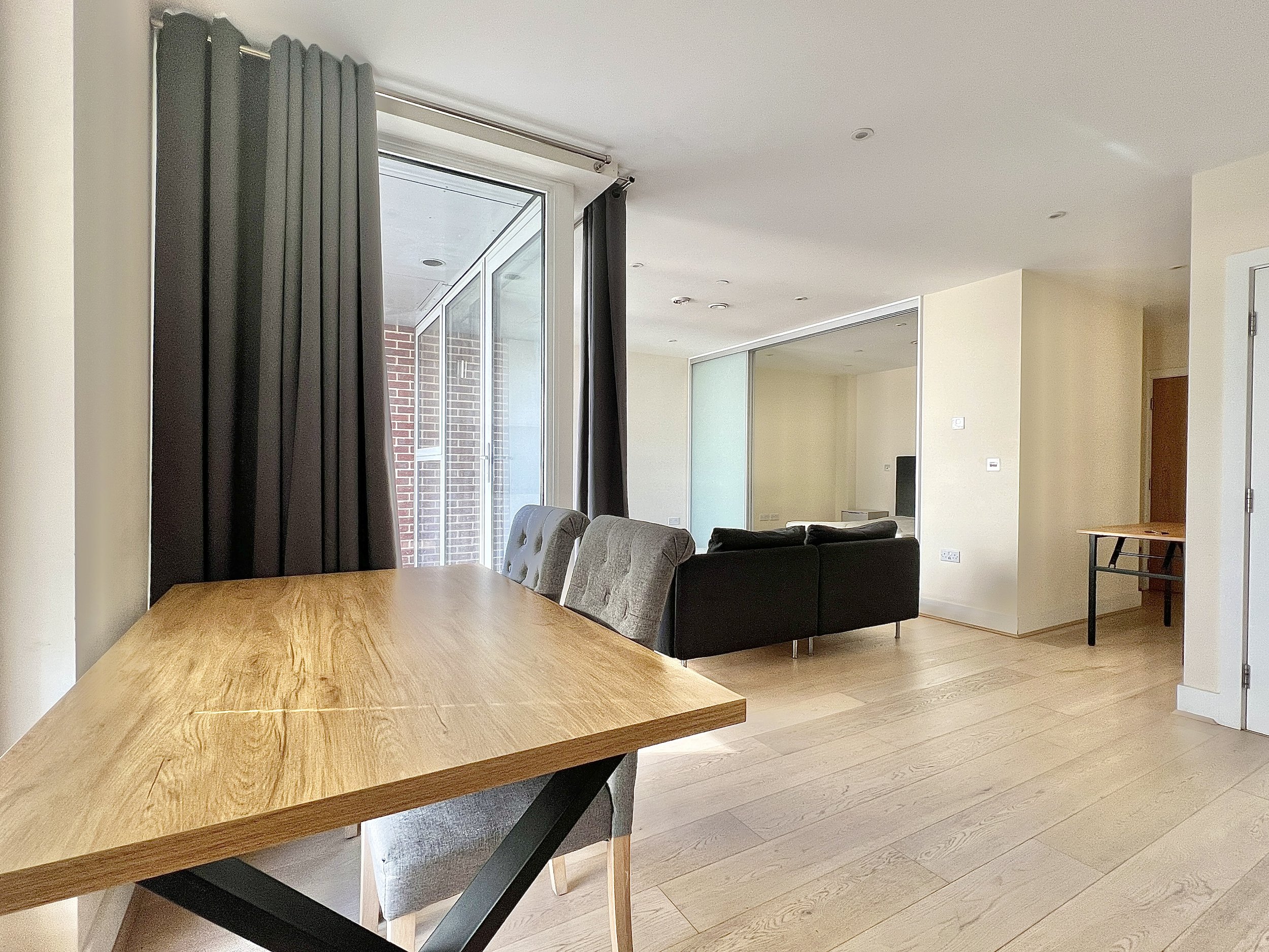 1 bedroom flat - Ravilious House