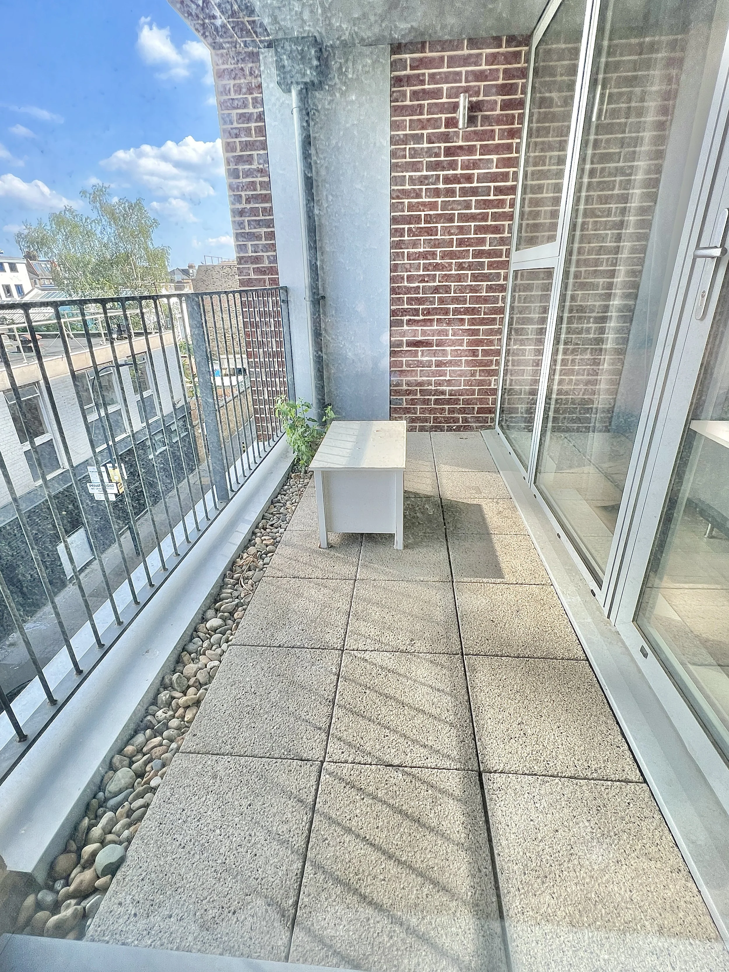 1 bedroom flat - Ravilious House