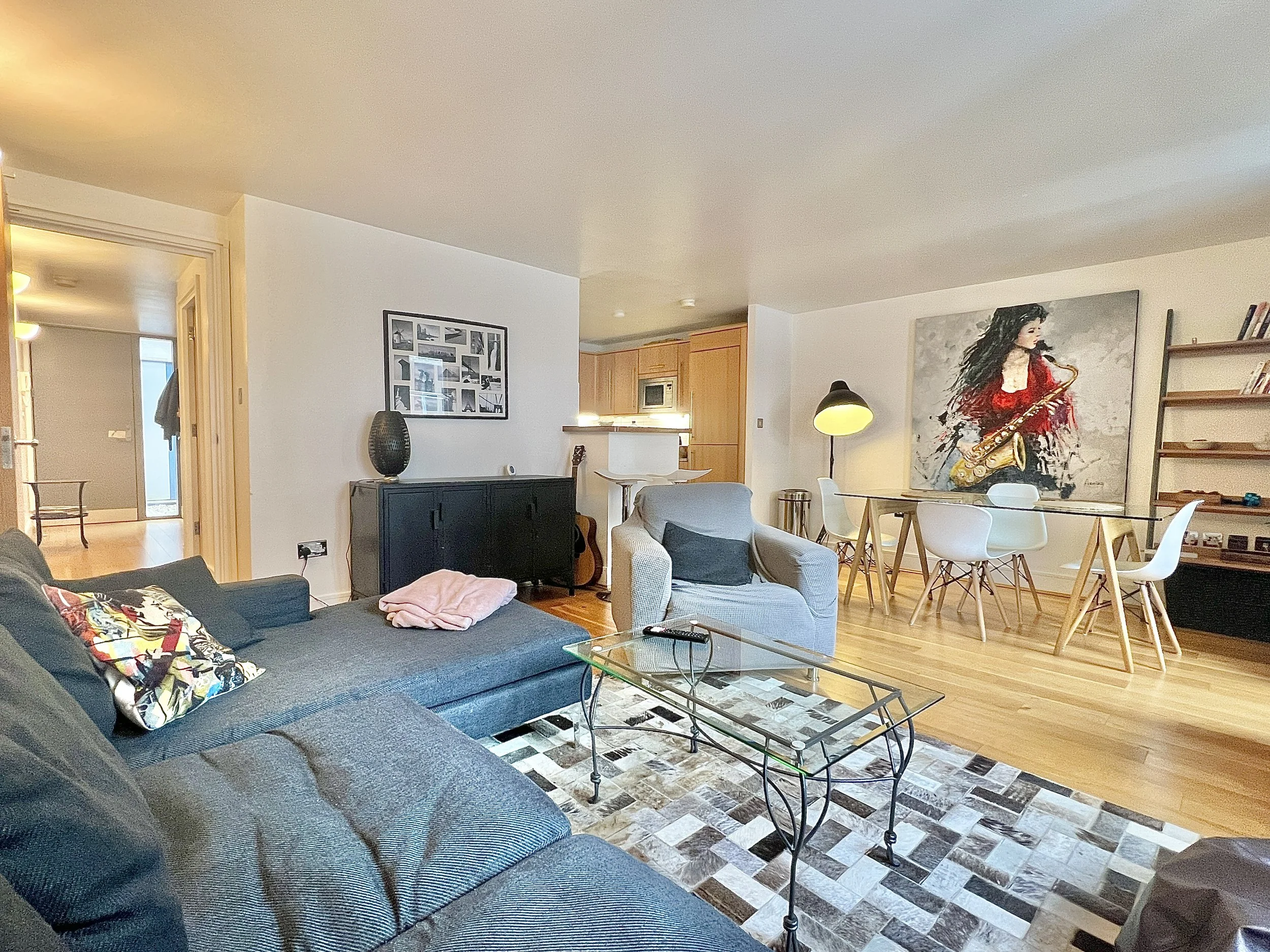 1  Bedroom Flat Albany Court
