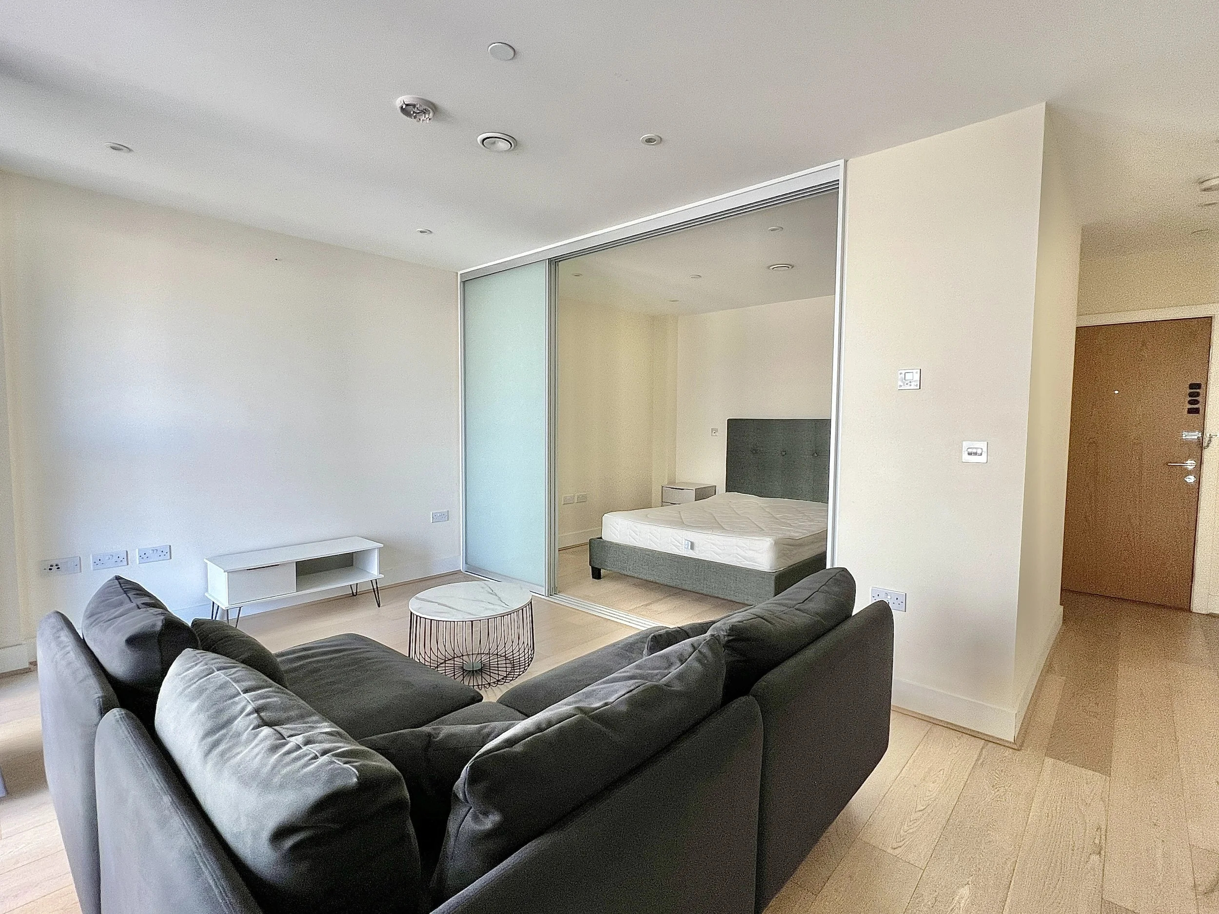 1 bedroom flat - Ravilious House