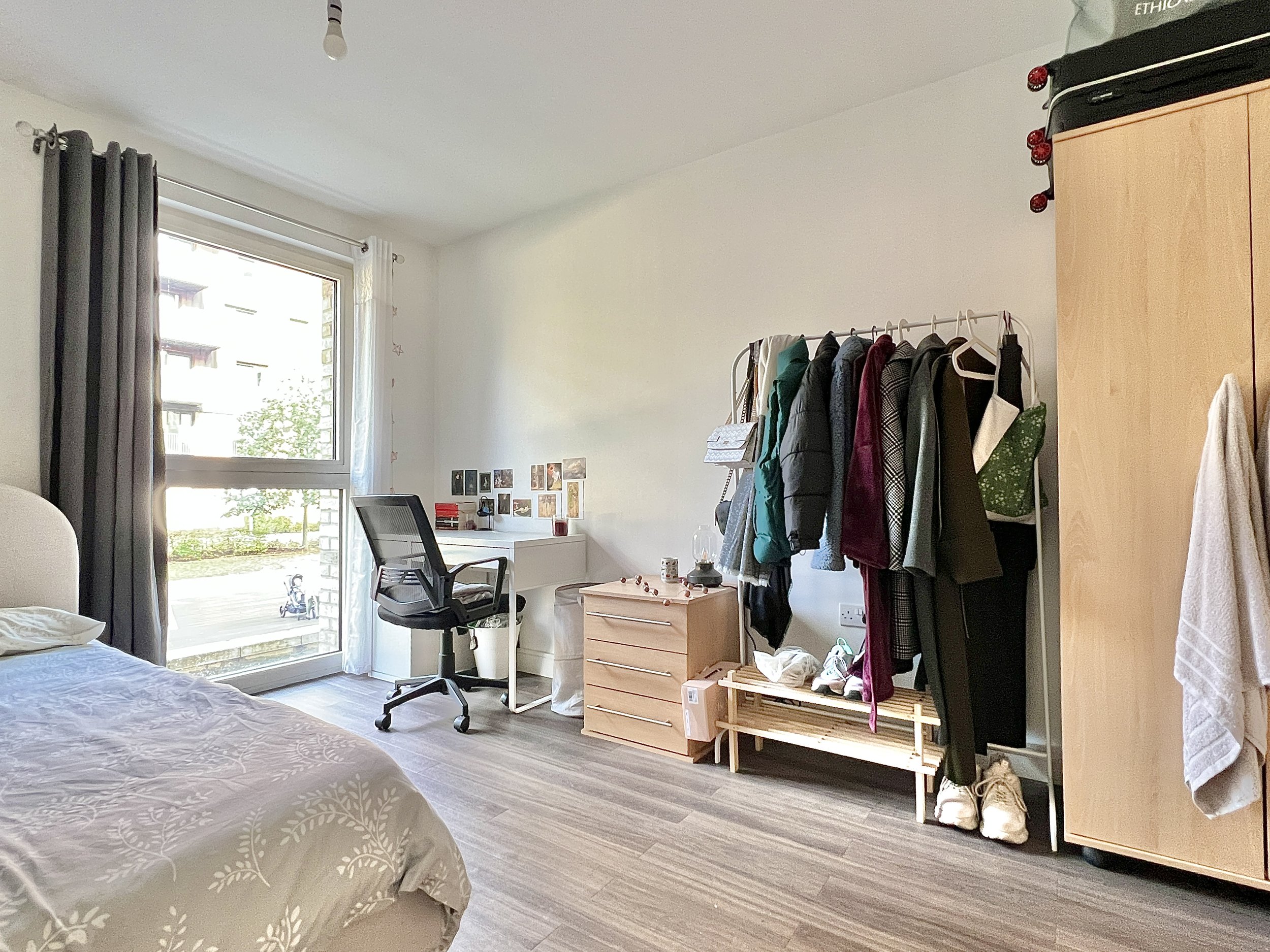 2 Bedrooms Flat - Copenhagen Court