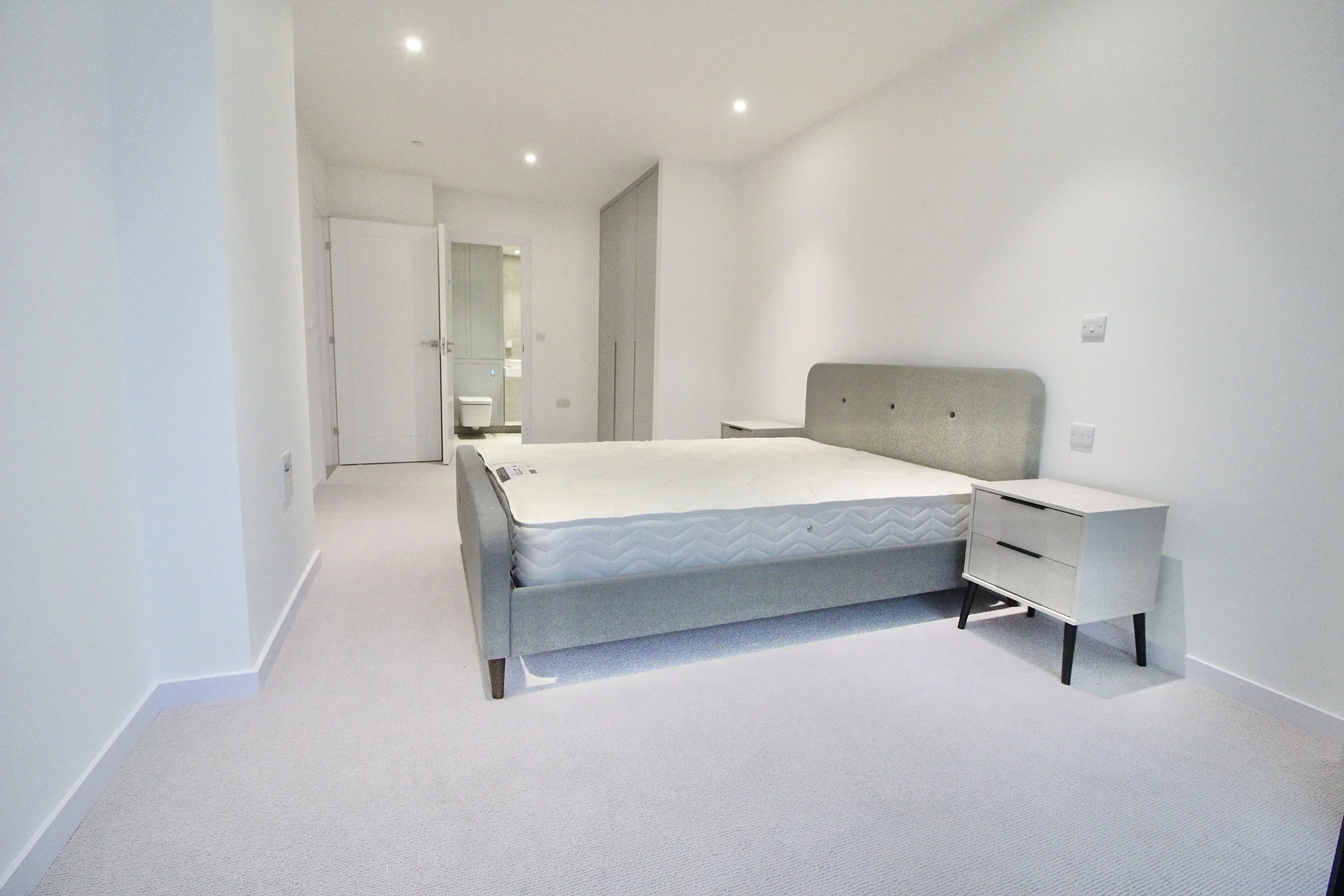 7th Floor 2 bedroom flat