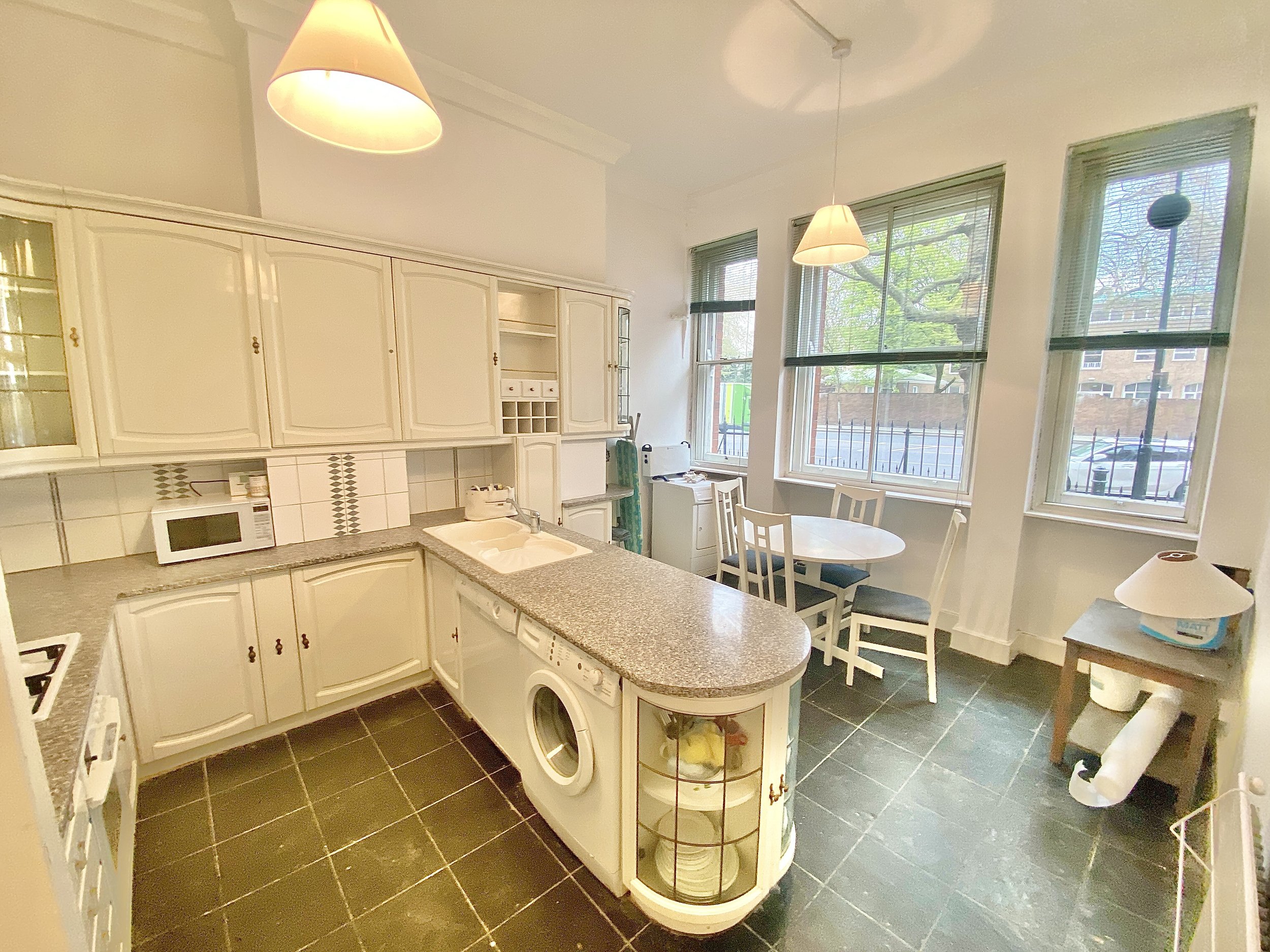 2 bedroom flat - Hanover Gate