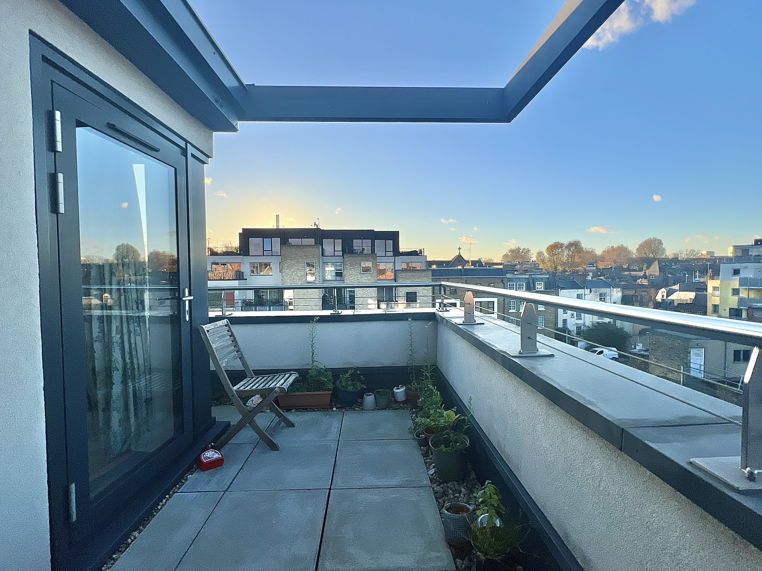 3 bedrooms penthouse - Camden High Street