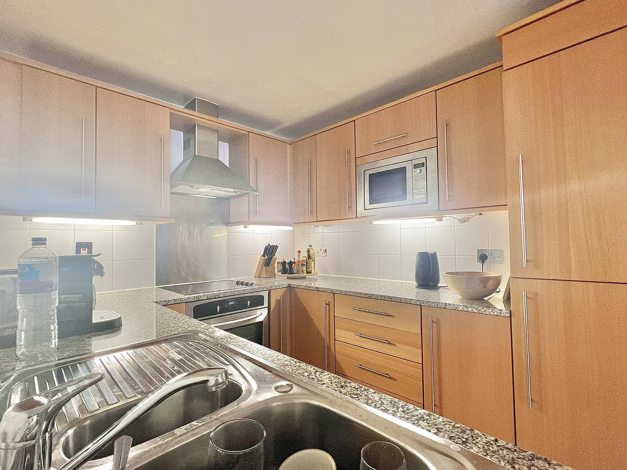 1  Bedroom Flat Albany Court