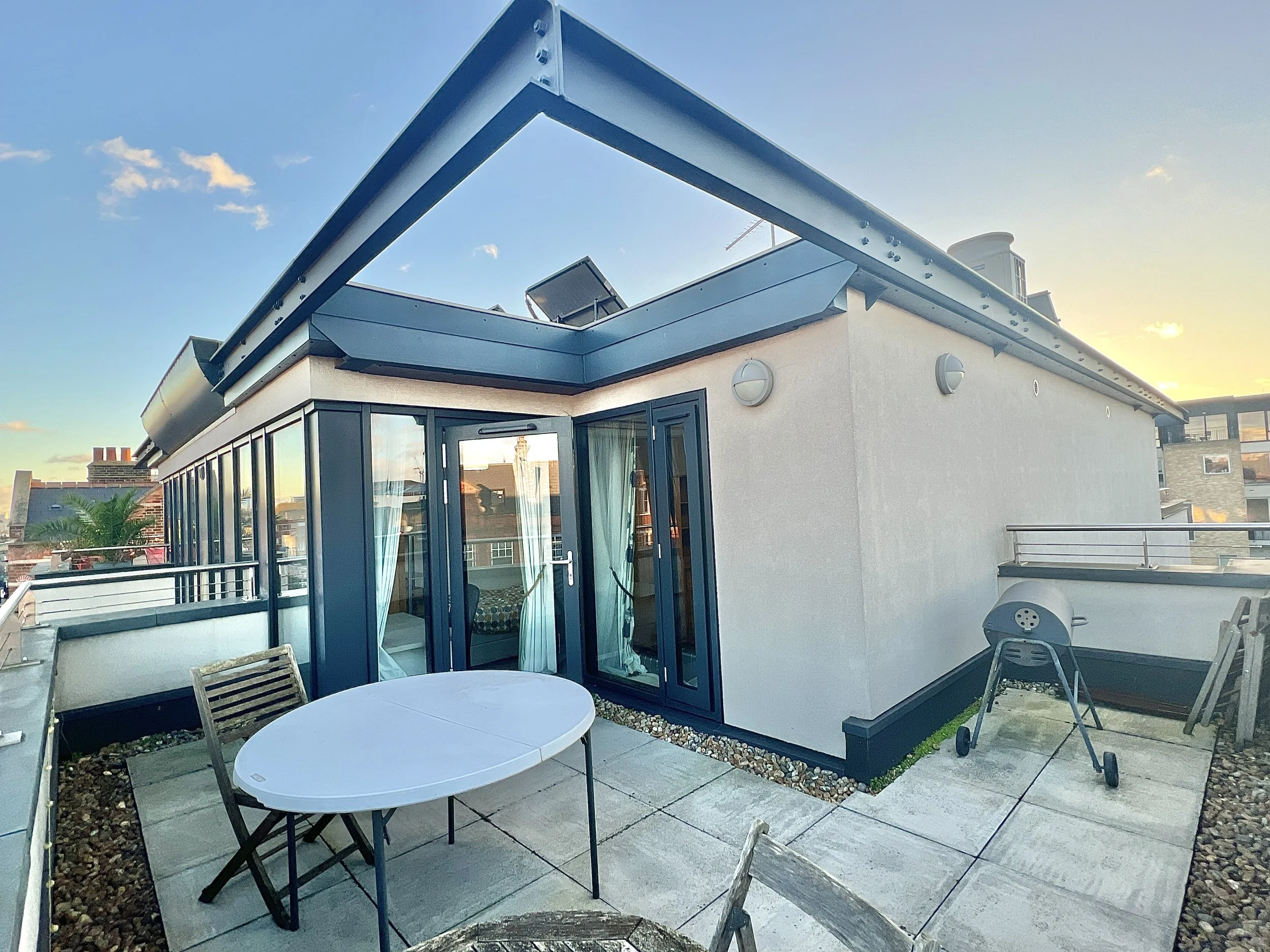 3 bedrooms penthouse - Camden High Street