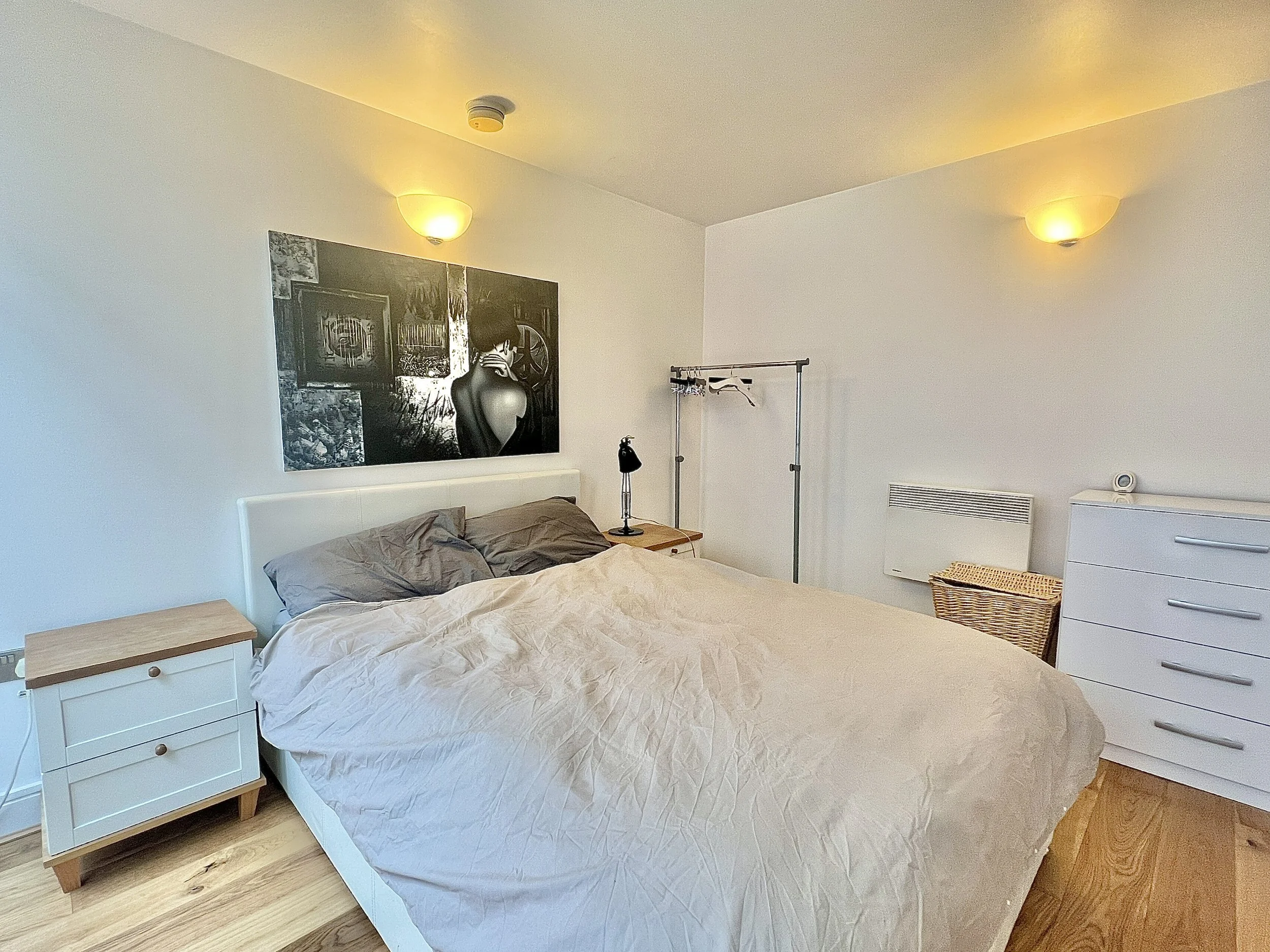 1  Bedroom Flat Albany Court