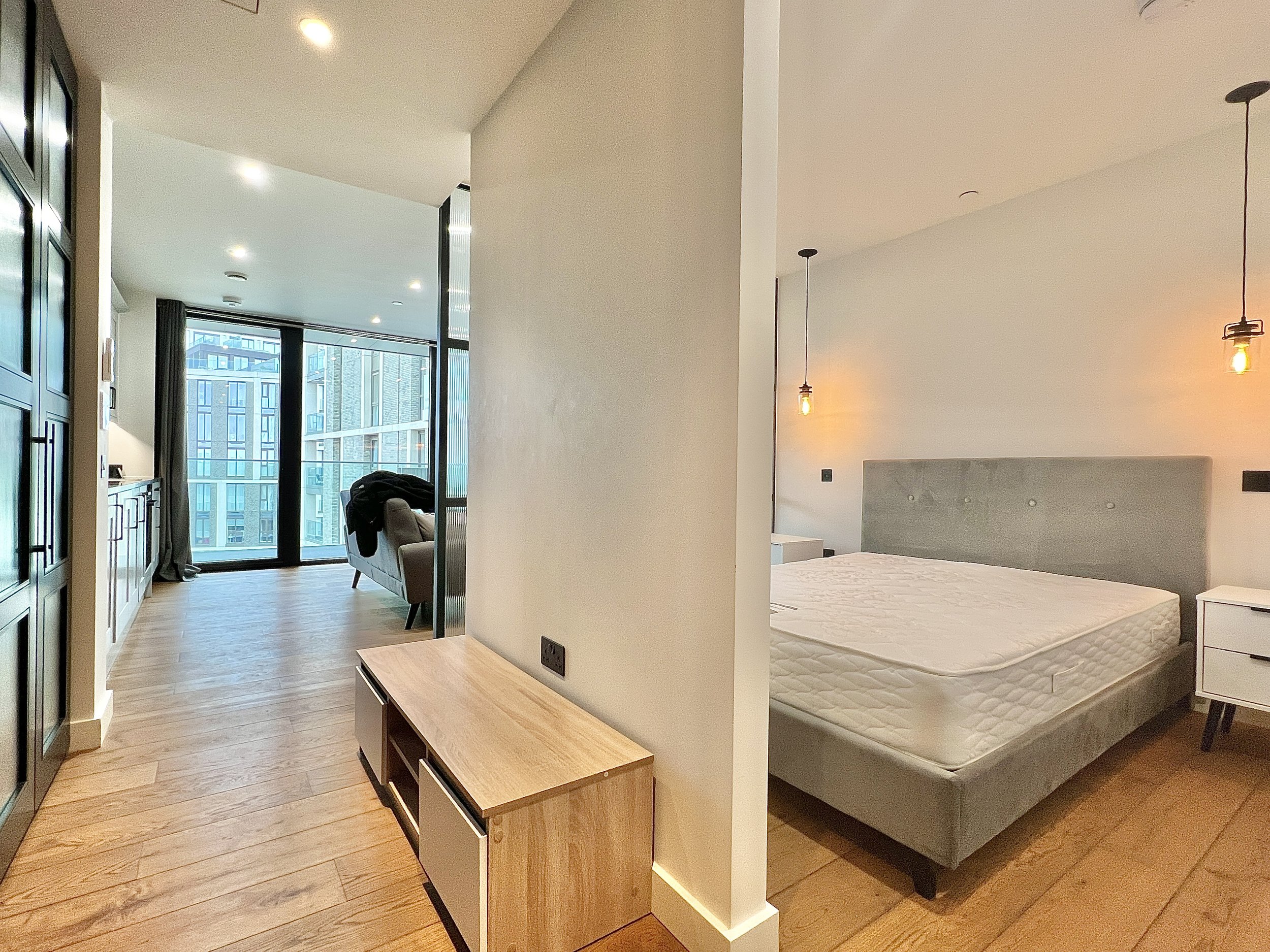 10th floor 1 bedroon flat