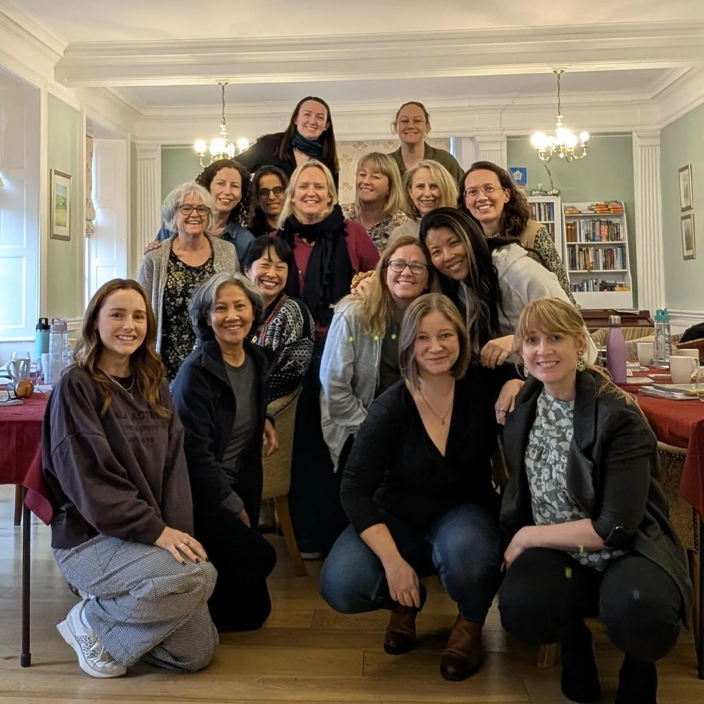 What can I say about this weekend? 
I spent it hauled up in @hfholidays.co.uk Harrington House in Bourton-on-the-Water with this incredible and inspirational group of women.

It was a writing retreat with @talkingtravelwriting for travel writers and 