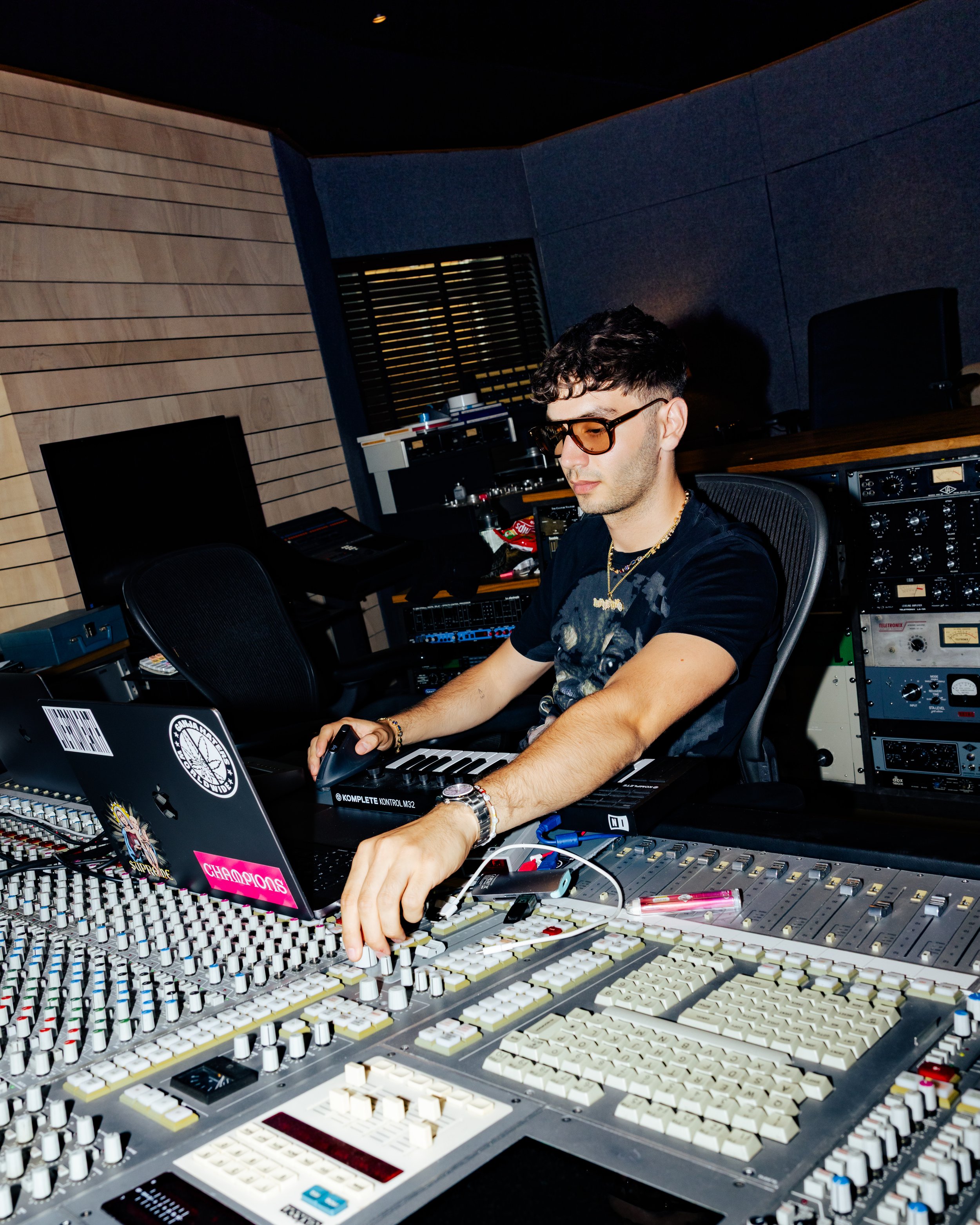 Affectmagazine_Sampagne_highres 12.jpg