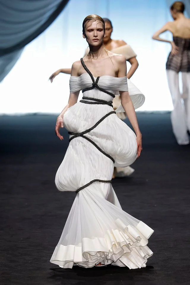 Jean_Paul_Gaultier_SS25_Haute_Couture_024.width-640_bjoobgJZd4d9UZbo.jpg