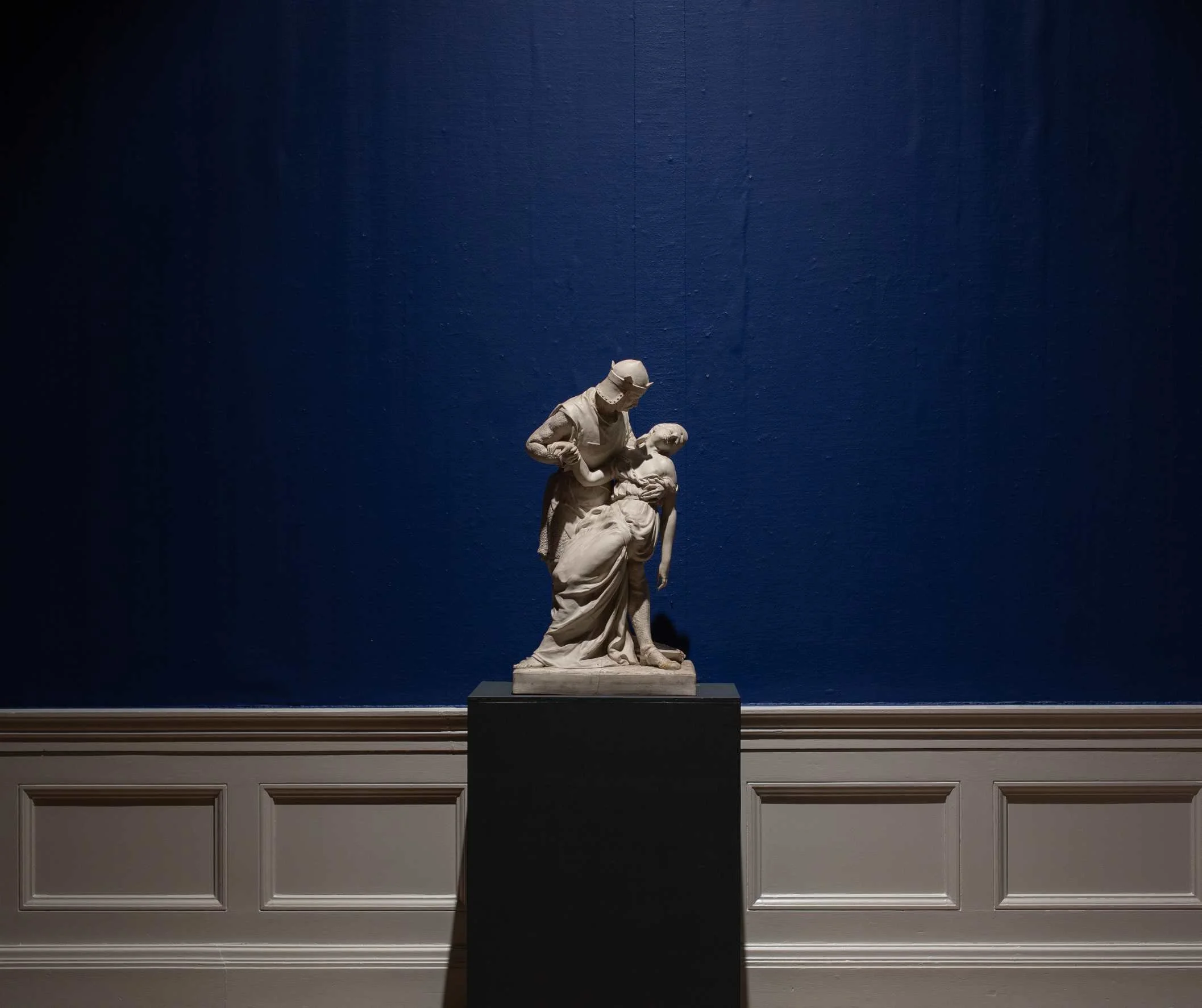 (UNKNOWN ARTIST) RINALDO AND ARMIDA (19th c) Parian porcelain

This sculpture is believed to depict a scene from Gerusalemme Liberata (1581) by poet Torquato Tasso. The poem delves into the tragic relationship between the characters Rinaldo and Armid