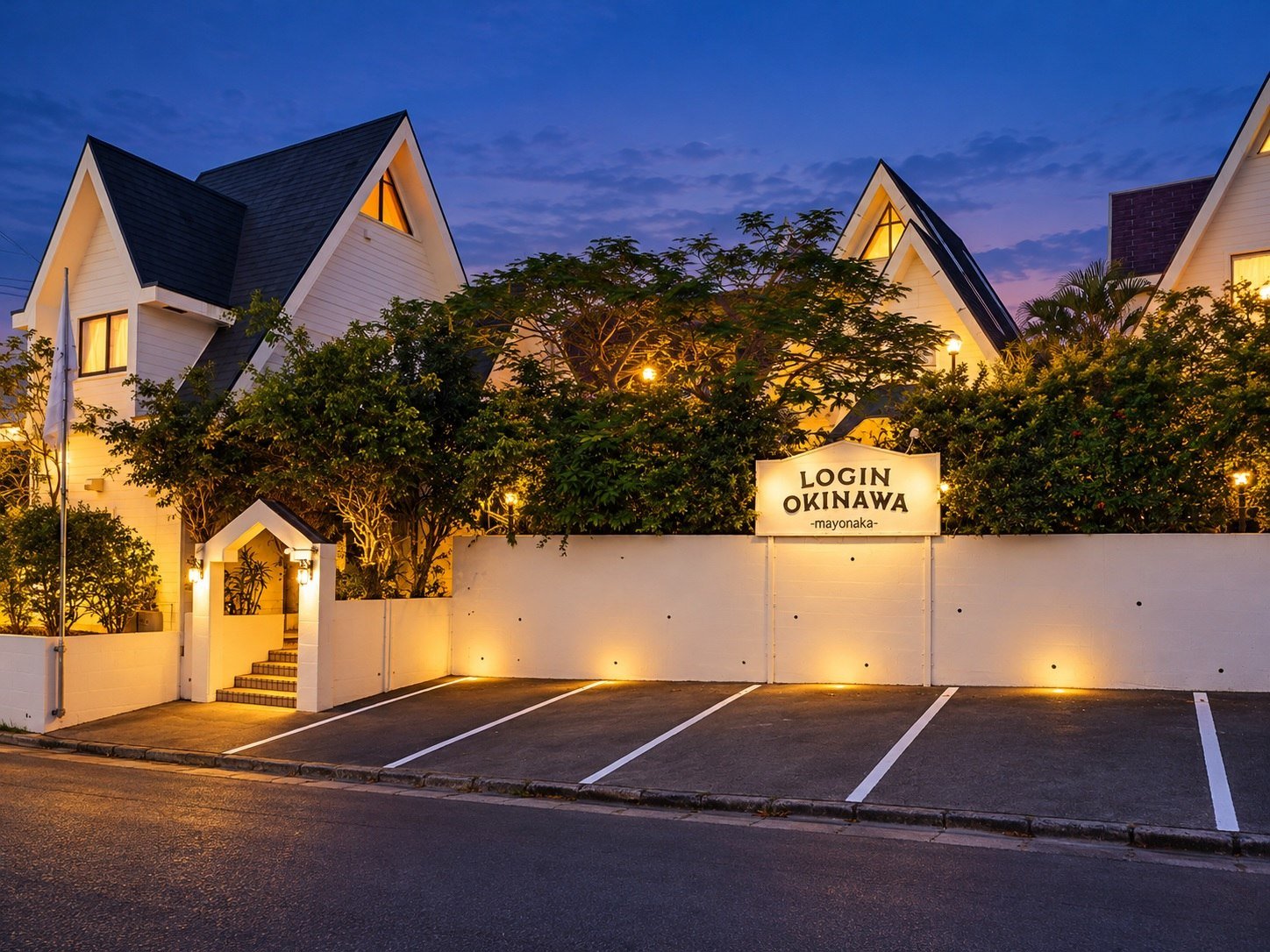 mayonaka-13-night-entrance.jpg
