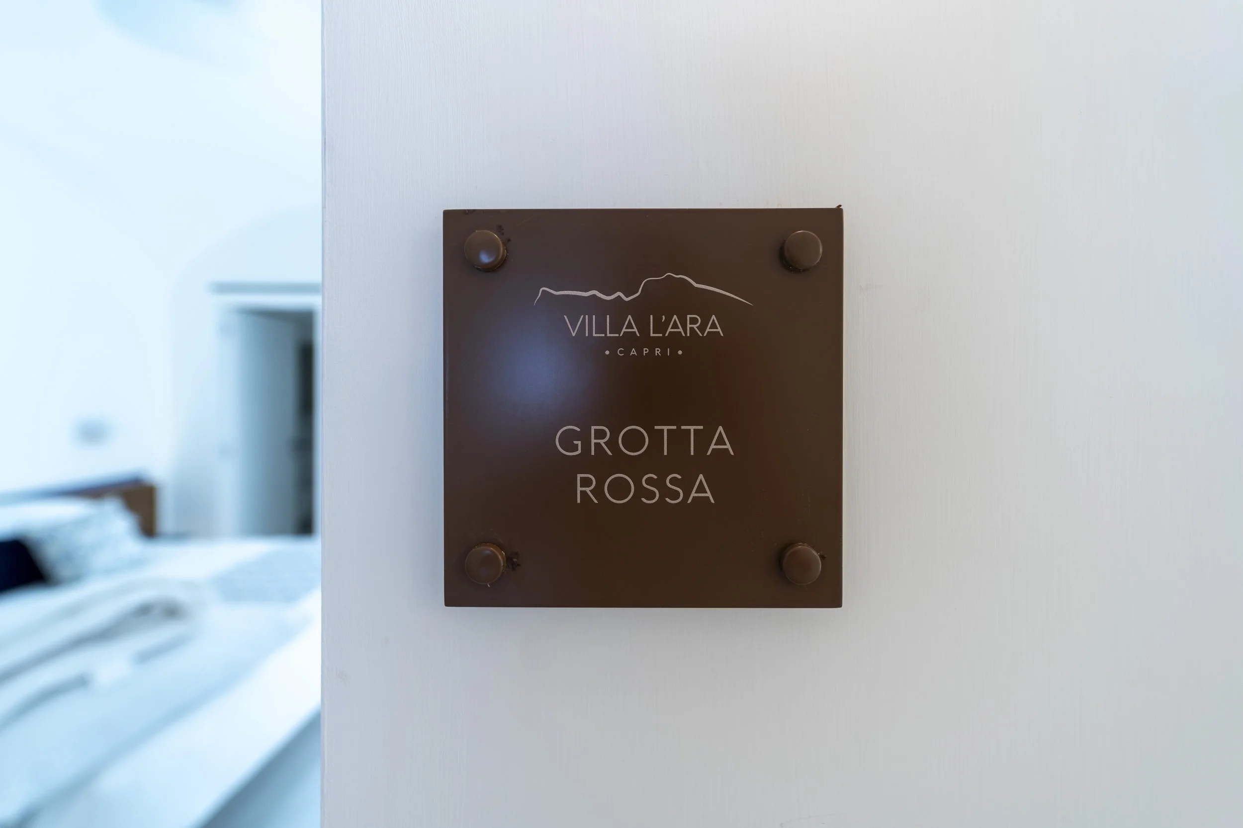grottarossasign.jpg