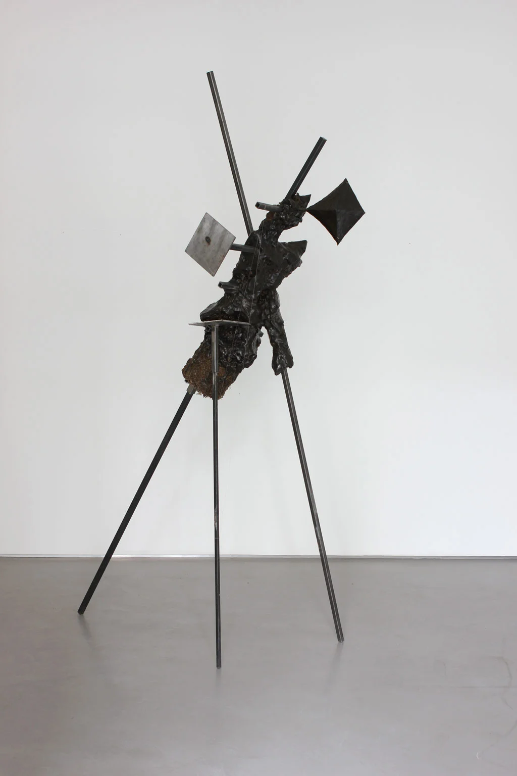 013_051tik_tikweb.jpg