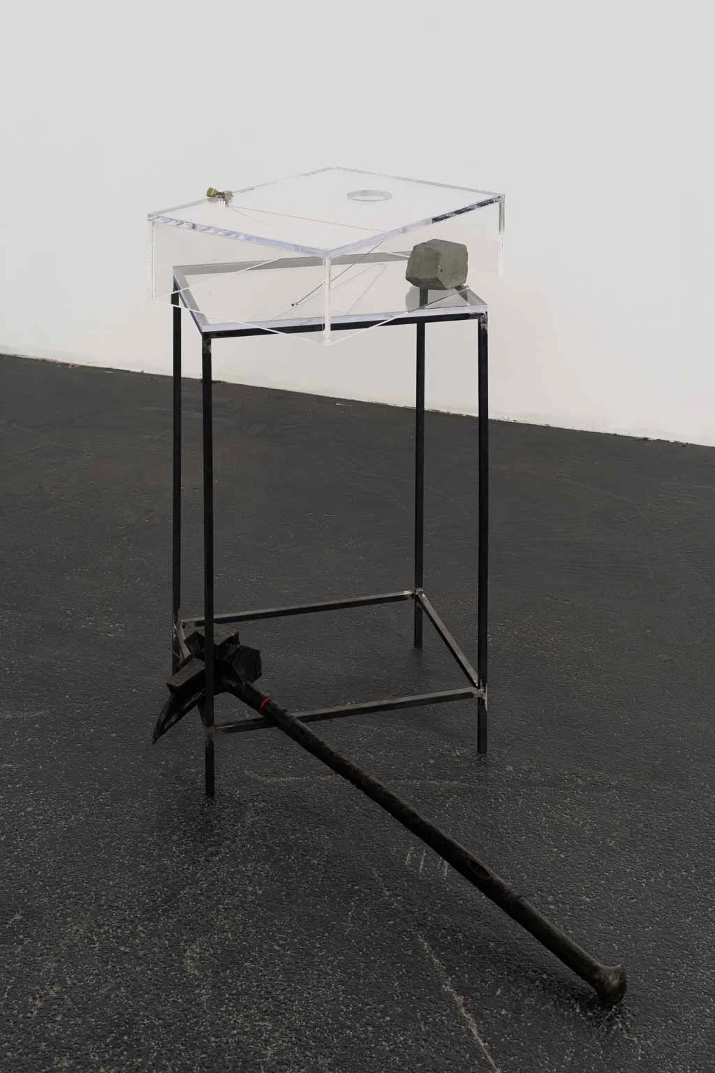 Richard Evans III_Interior artist sculpture