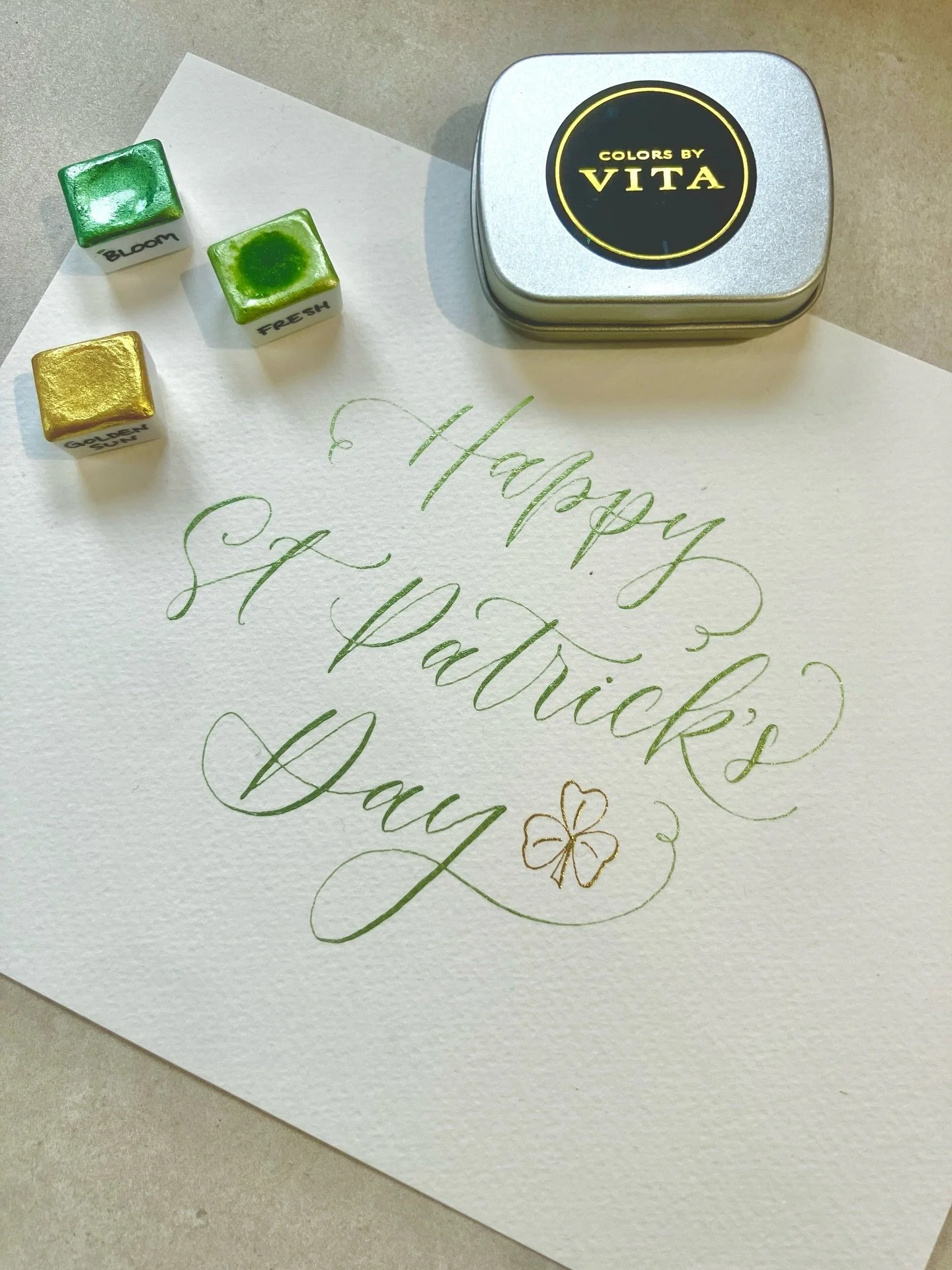 Happy St Patrick&rsquo;s Day! ☘️ 🇮🇪 

Celebrating the Irish half of me - have a great craic, everyone!

I am using the most GORGEOUS watercolours from @colorsbyvita - the green is a marbled blend of Bloom and Fresh from the Blossom Dream set, and I