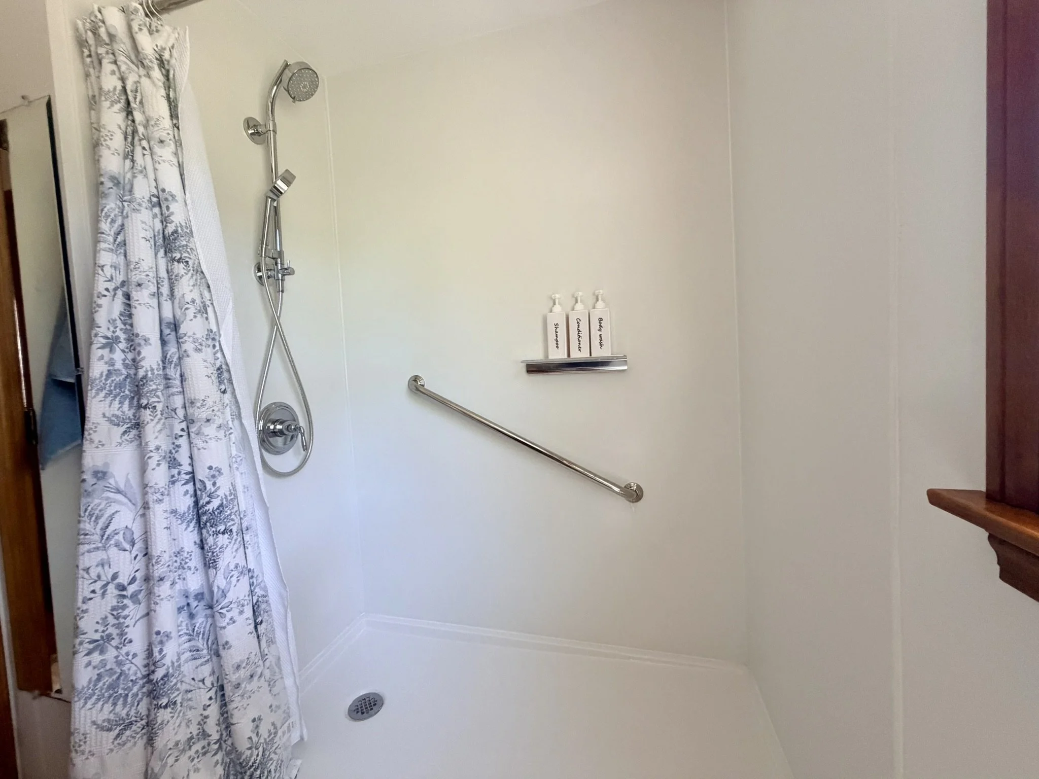 Short Term Rental Cape Cod, Brewster, Close to Beaches and Restaurants. Vacation Rental Management by Tuxfin Hospitality