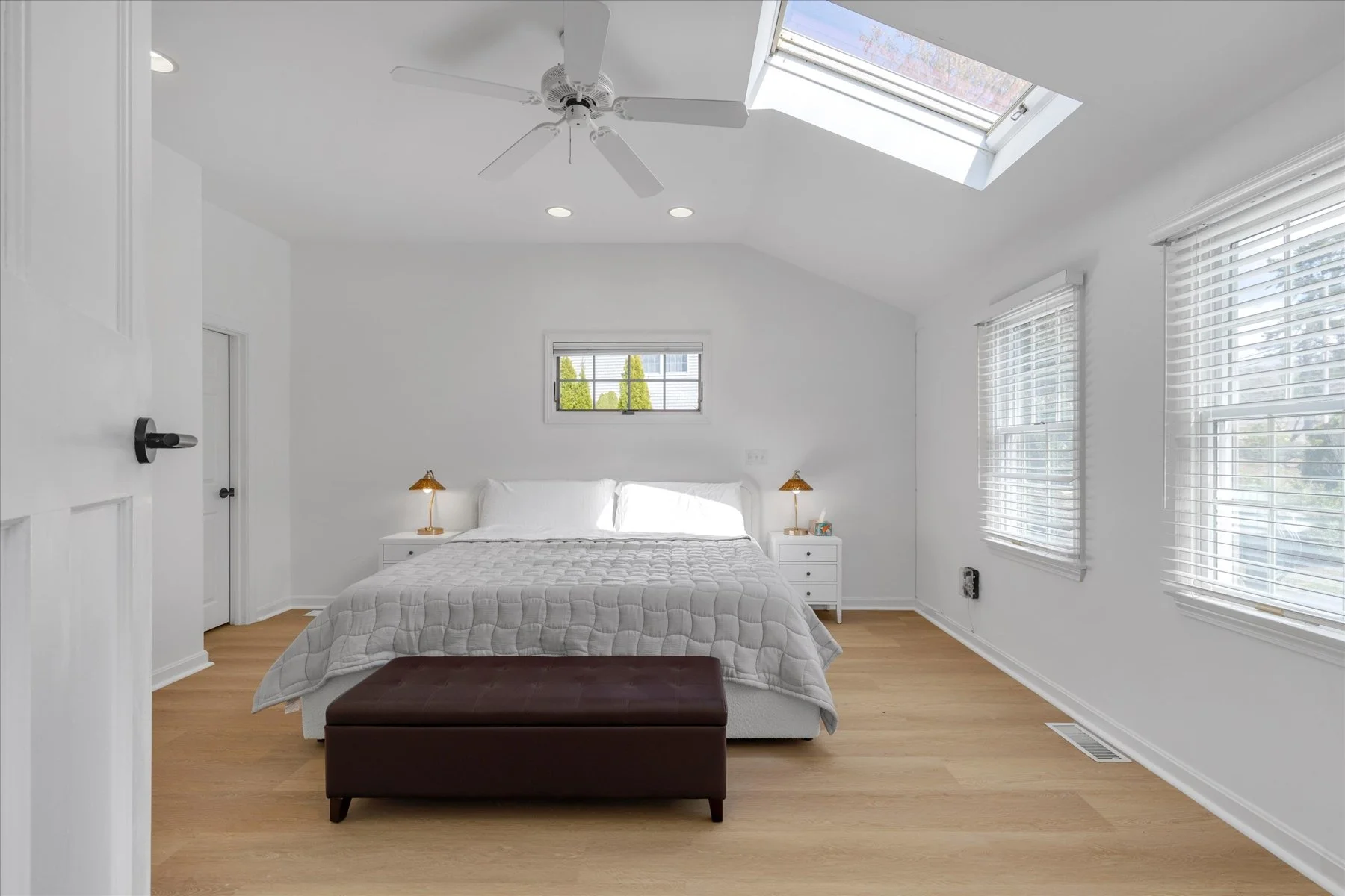 Cape Cod Vacation Rental Management | Tuxfin Hospitality Property - Dog-Friendly Yarmouth Home for Short Term Bookings - Save Money over Airbnb & VRBO - Homeowners Rent Second Homes for Extra Income. 100 Kingsbury Beach Eastham