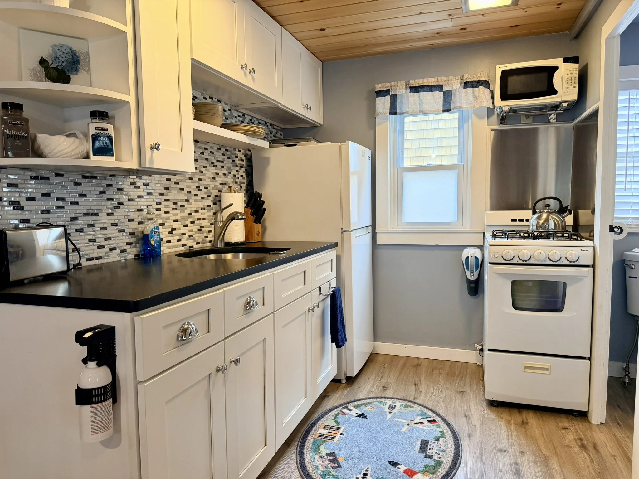 45 Prospect Ave - West Yarmouth - Vacation Rental Airbnb Walk to Beach