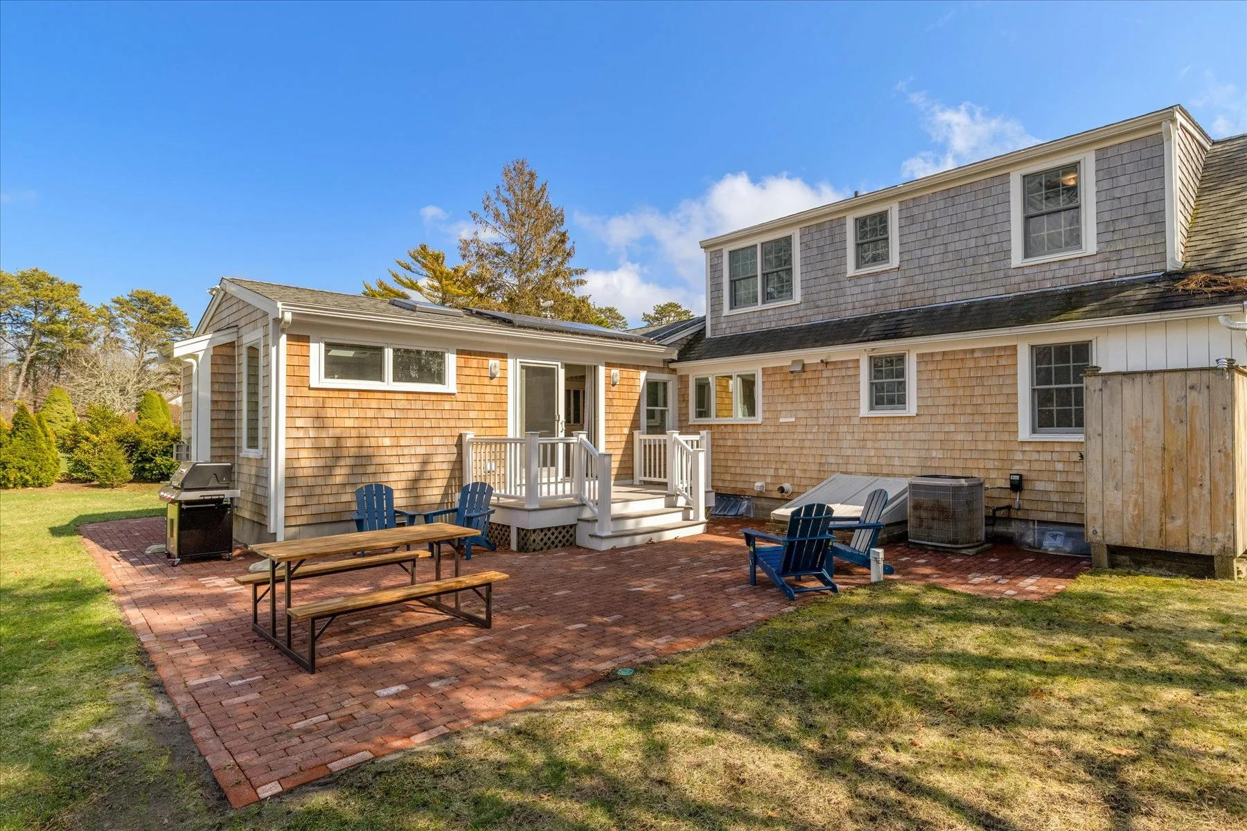 Cape Cod Vacation Rental Management | Tuxfin Hospitality Property - Dog-Friendly Yarmouth Home for Short Term Bookings - Save Money over Airbnb & VRBO - Homeowners Rent Second Homes for Extra Income. 100 Kingsbury Beach Eastham
