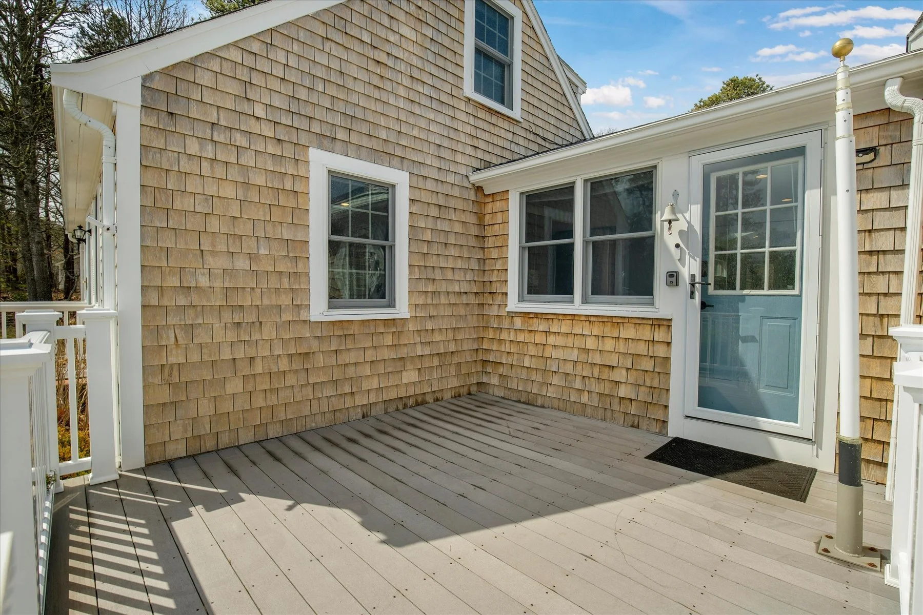 Cape Cod Vacation Rental Management | Tuxfin Hospitality Property - Dog-Friendly Yarmouth Home for Short Term Bookings - Save Money over Airbnb & VRBO - Homeowners Rent Second Homes for Extra Income. 100 Kingsbury Beach Eastham