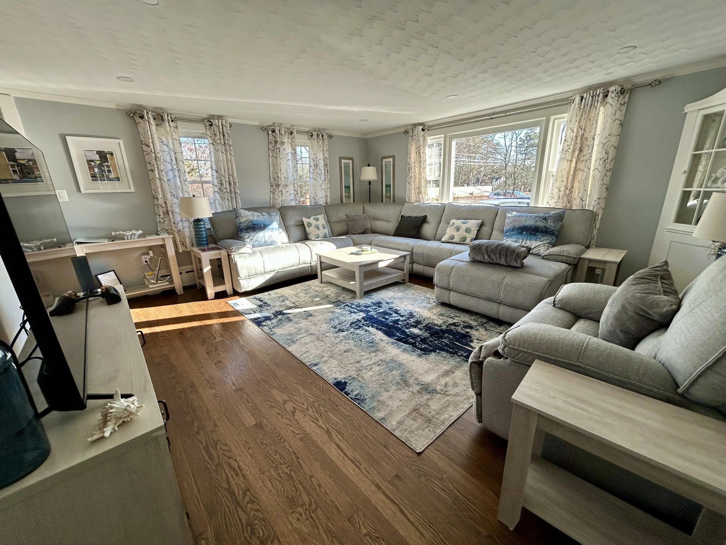 47 W Yarmouth Rd, West Yarmouth