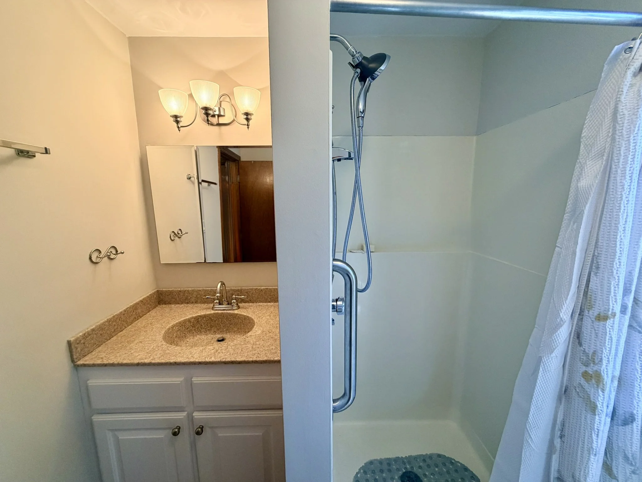 Short Term Rental Cape Cod, Brewster, Close to Beaches and Restaurants. Vacation Rental Management by Tuxfin Hospitality