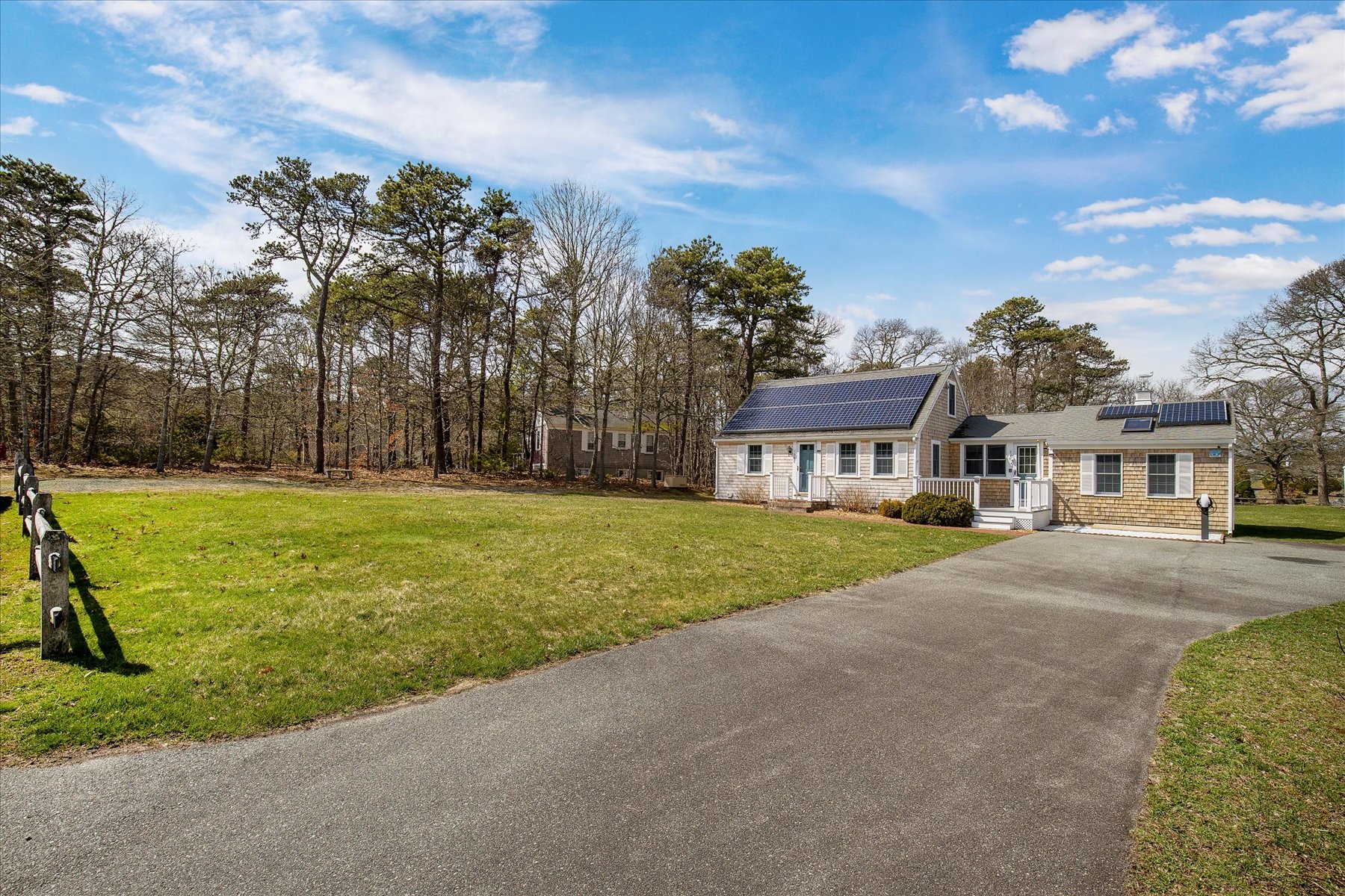 Cape Cod Vacation Rental Management | Tuxfin Hospitality Property - Dog-Friendly Yarmouth Home for Short Term Bookings - Save Money over Airbnb & VRBO - Homeowners Rent Second Homes for Extra Income. 100 Kingsbury Beach Eastham