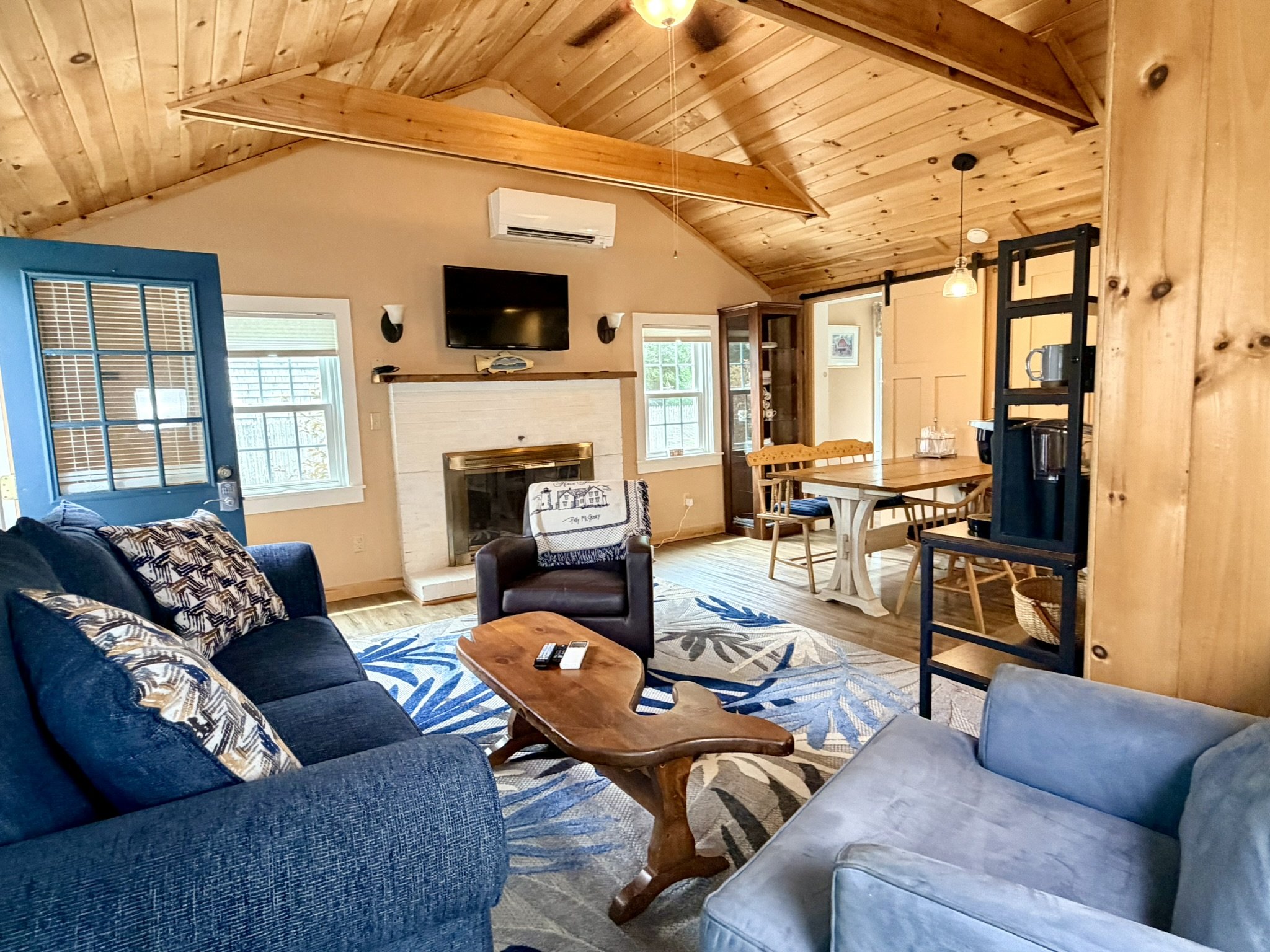 45 Prospect Ave - West Yarmouth - Vacation Rental Airbnb Walk to Beach