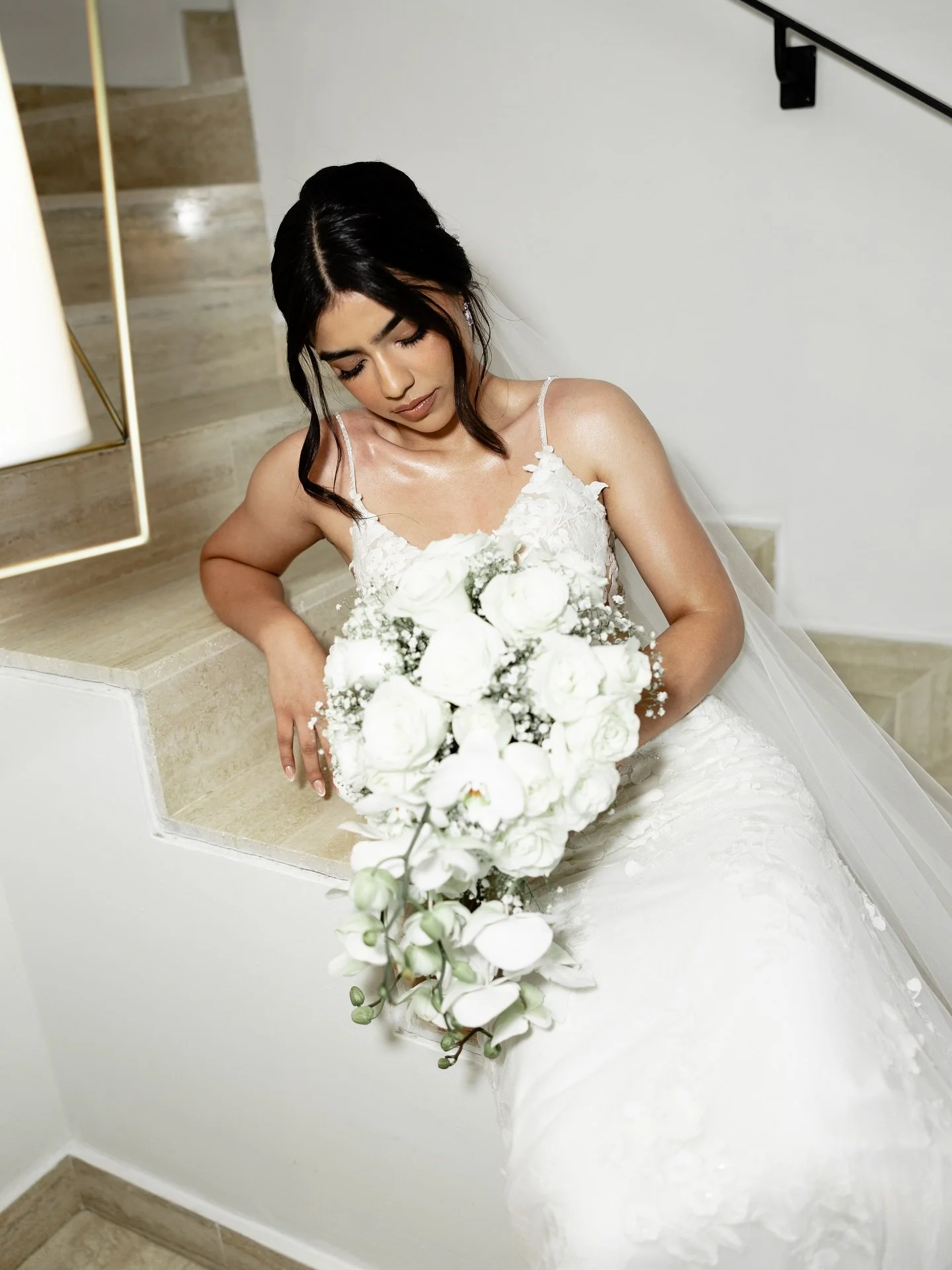 Can&rsquo;t believe it&rsquo;s been over a year since this beautiful wedding day. 
Starting with an unreal editorial shoot with the bride and finishing with a funny veil moment that lead to some gorgeous veil photos! 

Thank you @_marlendelgado and S